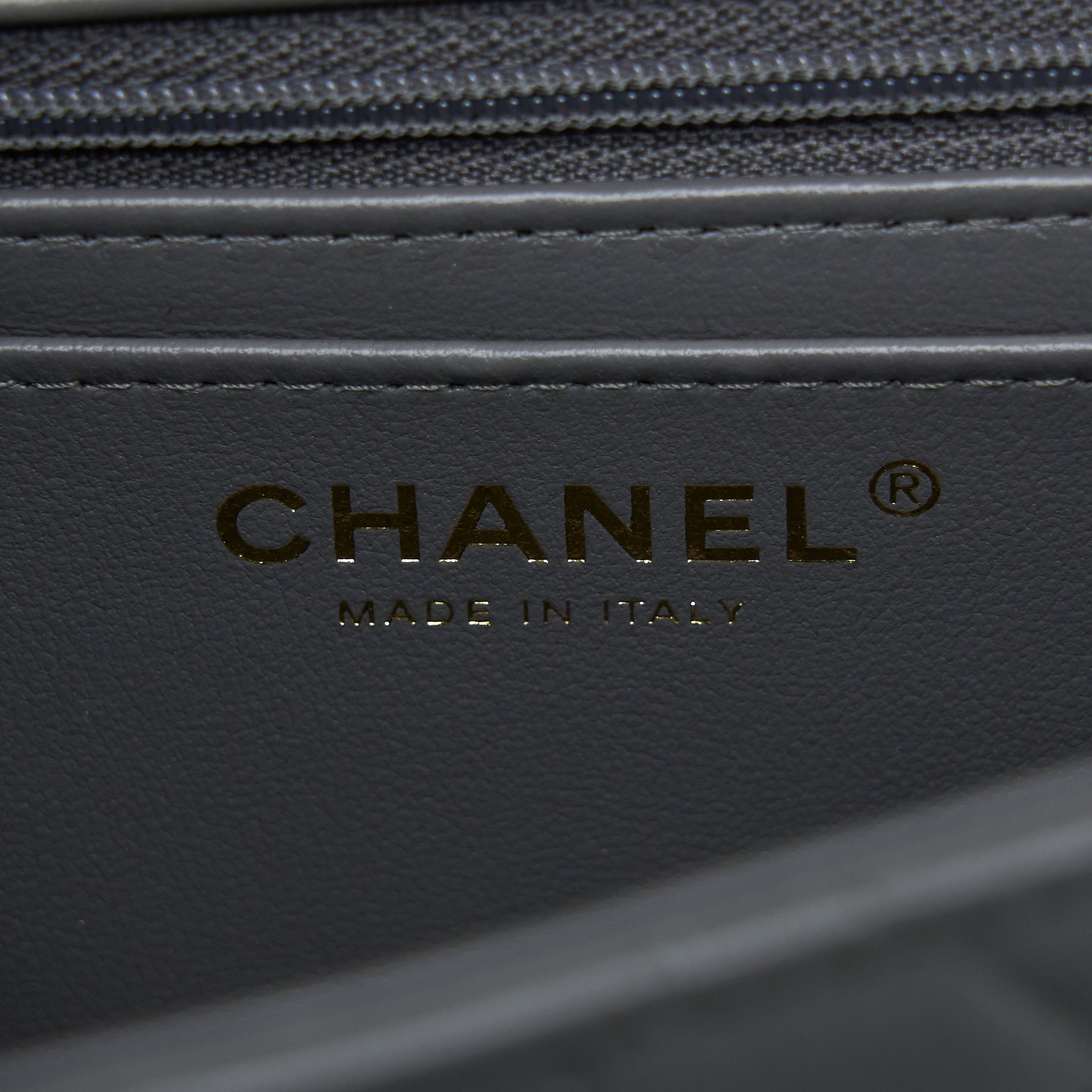 Chanel 22A Top Handle Mini Rectangular Flap Bag Lambskin Grey L(Microchip)