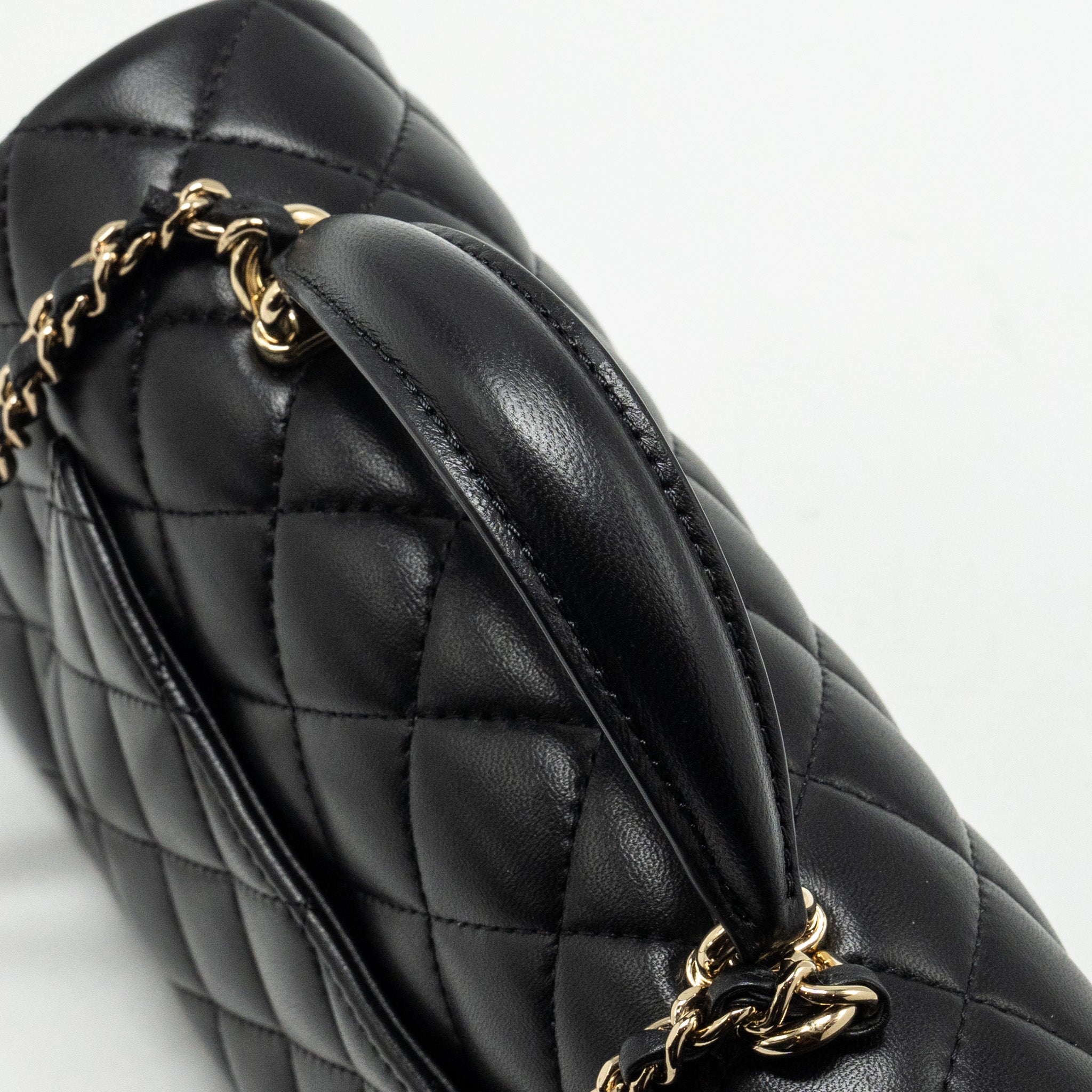 Chanel Top Handle Mini Rectangular Flap bag Lambskin Black L (microchip)