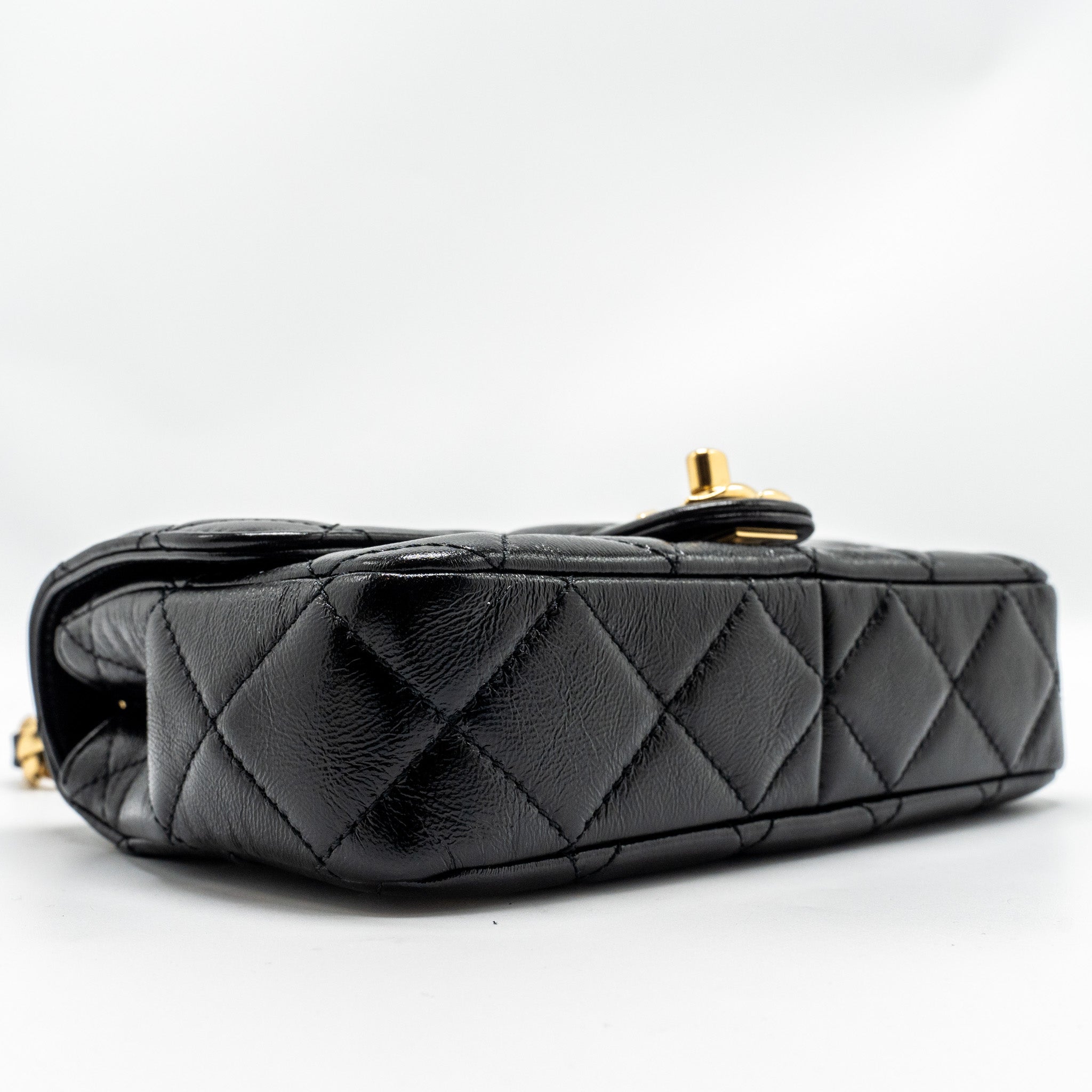 Chanel 24b Giant Chain Flap Shoulder Bag Lambskin Black  (Microchip)