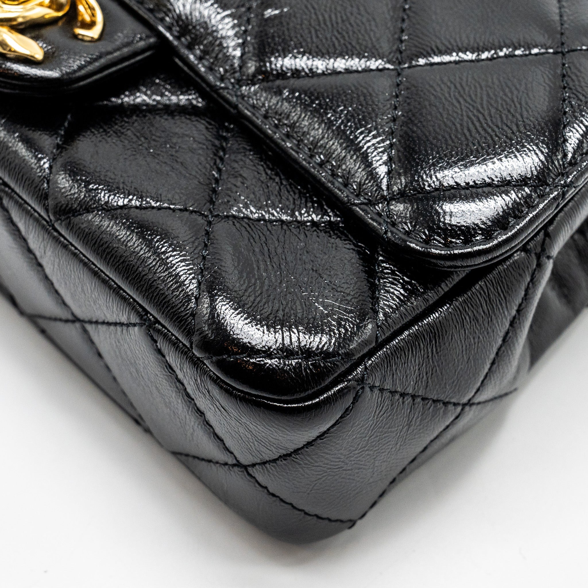 Chanel 24b Giant Chain Flap Shoulder Bag Lambskin Black  (Microchip)