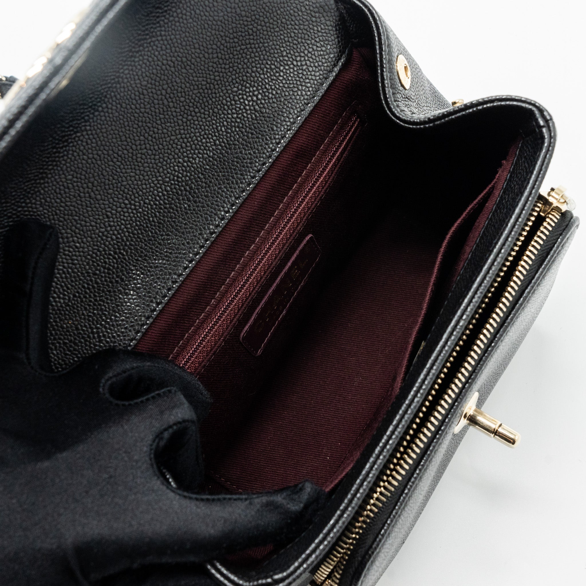 Chanel small business affinity caviar black L (microchip)