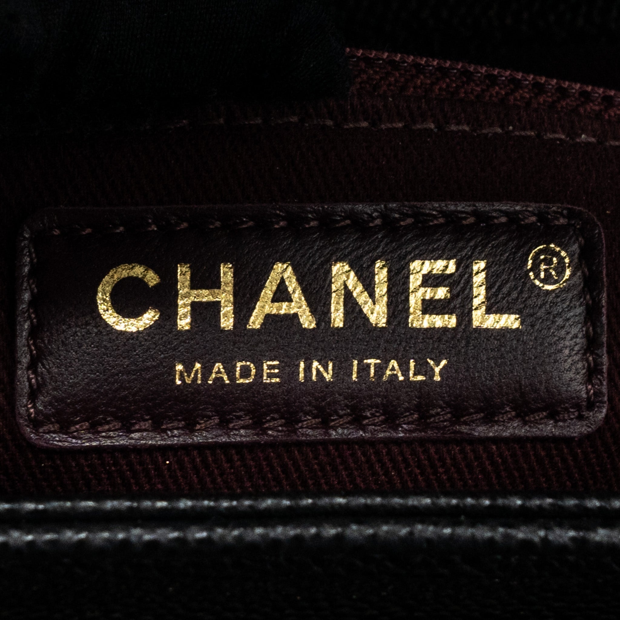 Chanel small business affinity caviar black L (microchip)