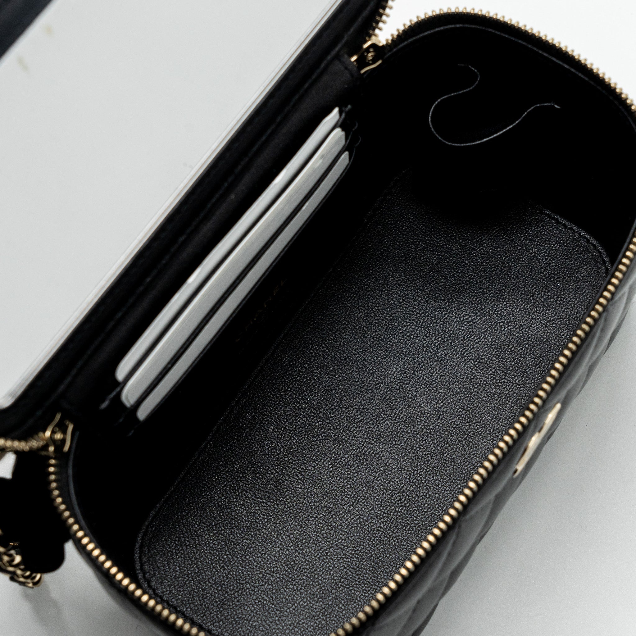 Chanel top handle long vanity with chain lambskin black L (microchip)
