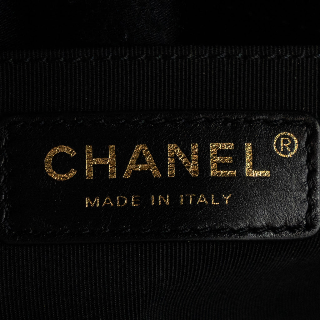 Chanel medium boy bag caviar black brushed  (microchip )
