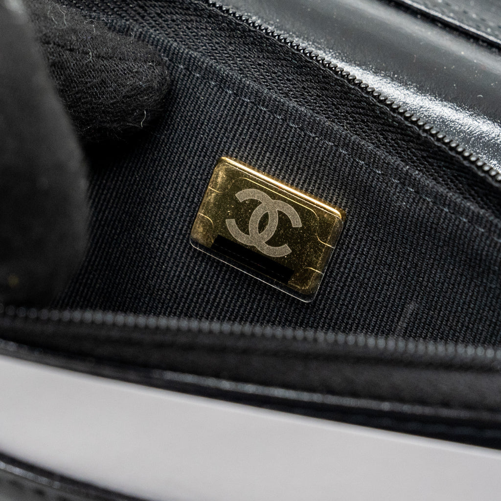 Chanel 24C 31 wallet on chain shiny calfskin black L (Microchip)