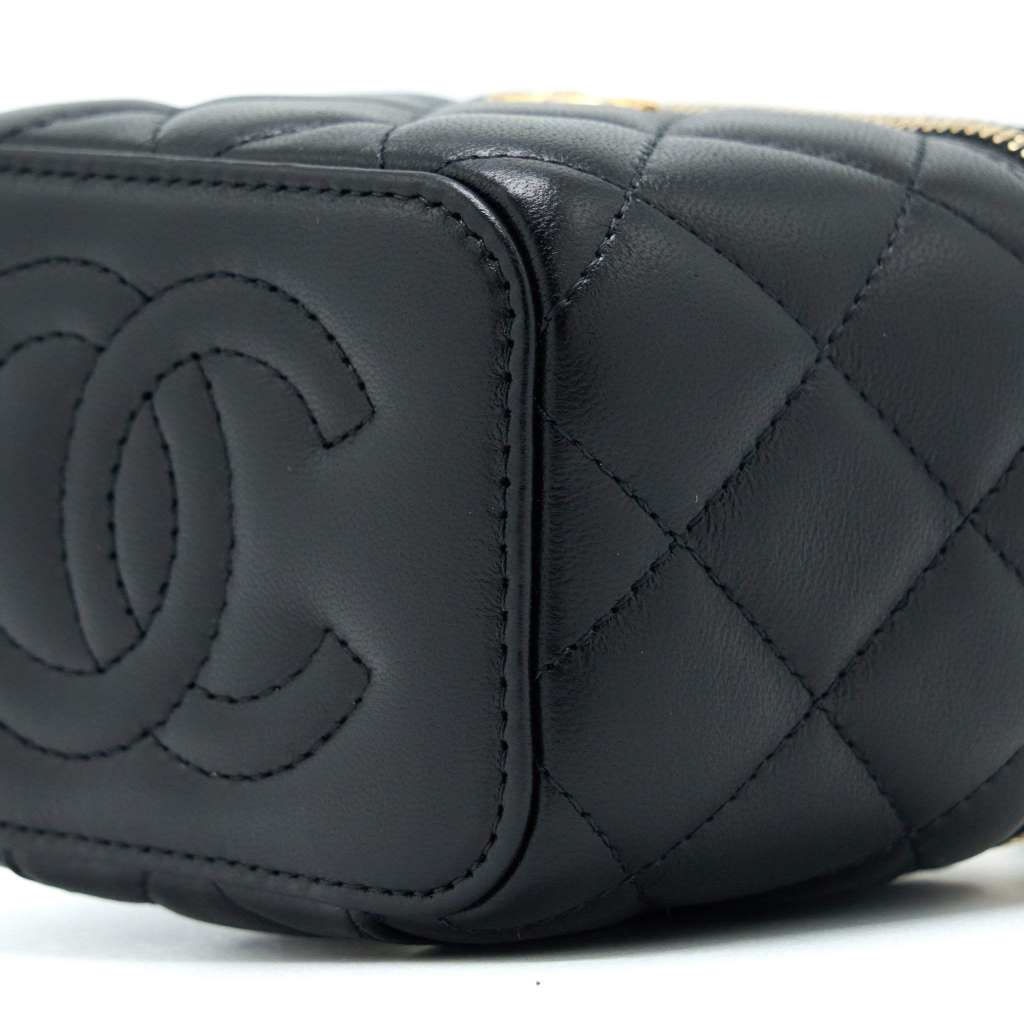 Chanel 22B Pearl Crush Mini Vanity With Chain Lambskin Black
