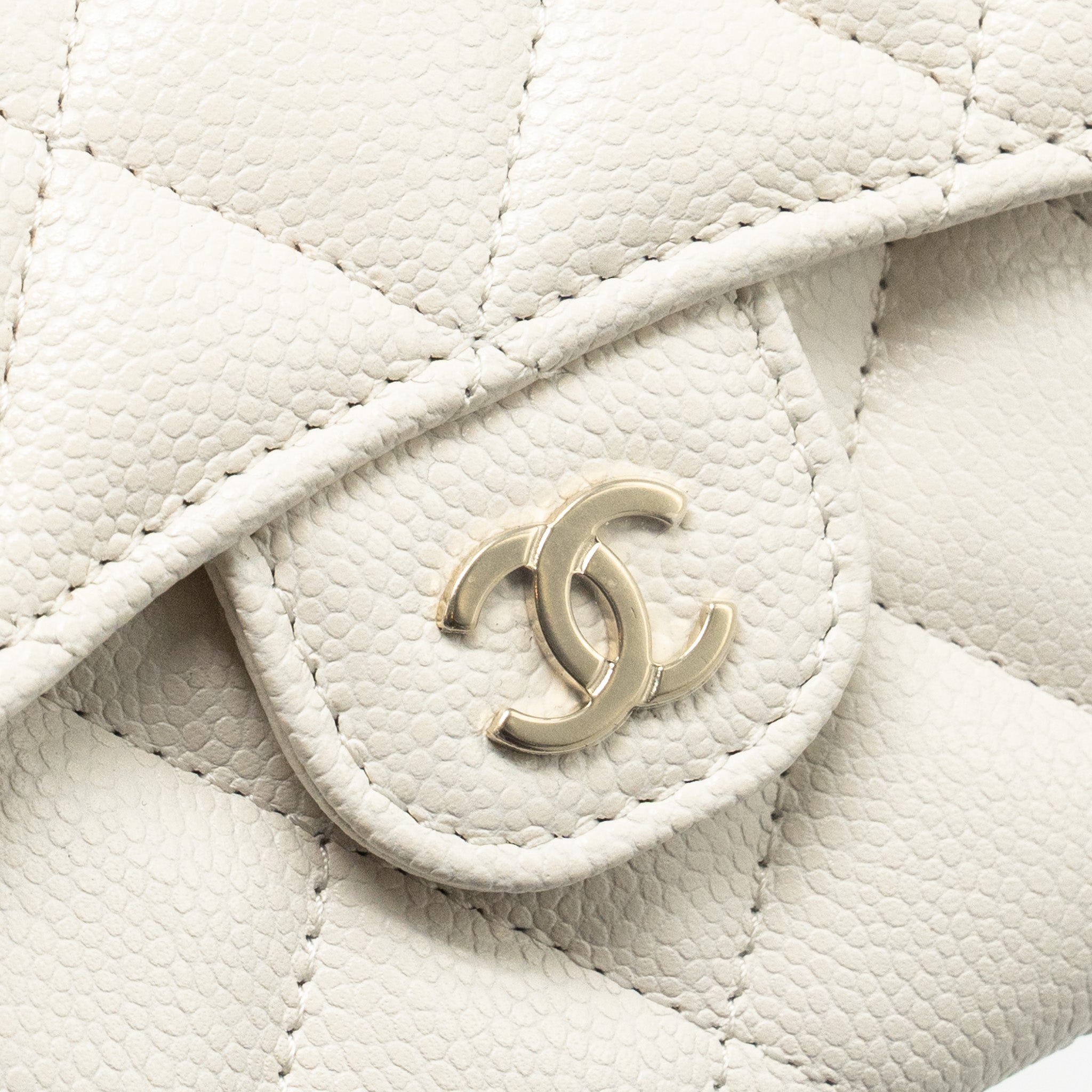 Chanel Classic Flap Card Holder Caviar White L (microchip)