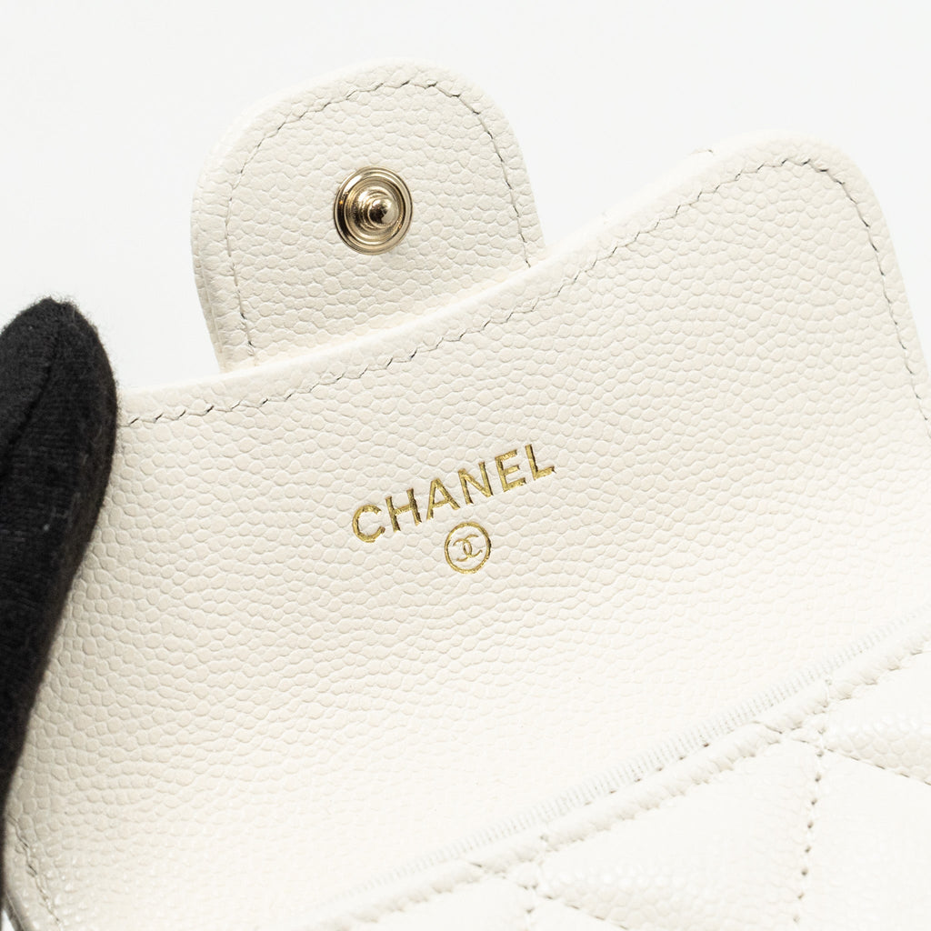 Chanel Classic Flap Card Holder Caviar White L (microchip)