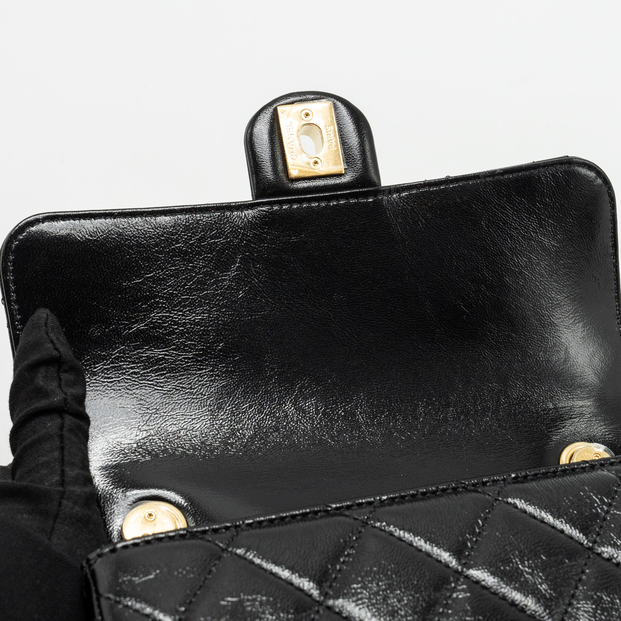 Chanel 24b Giant Chain Flap Shoulder Bag Lambskin Black  (Microchip)