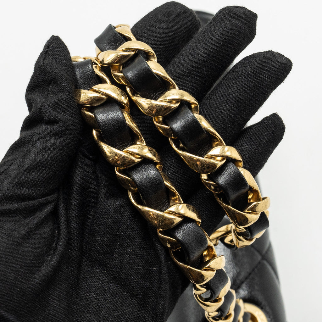 Chanel 24b Giant Chain Flap Shoulder Bag Lambskin Black  (Microchip)