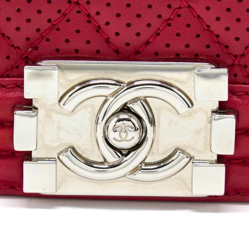 Chanel Medium Boy Bag Lambskin Red