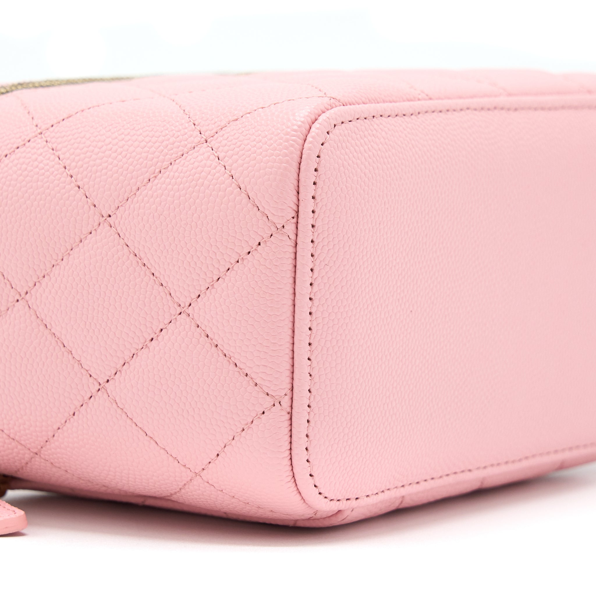 Chanel 22C Long Vanity With Chain Caviar Pink L