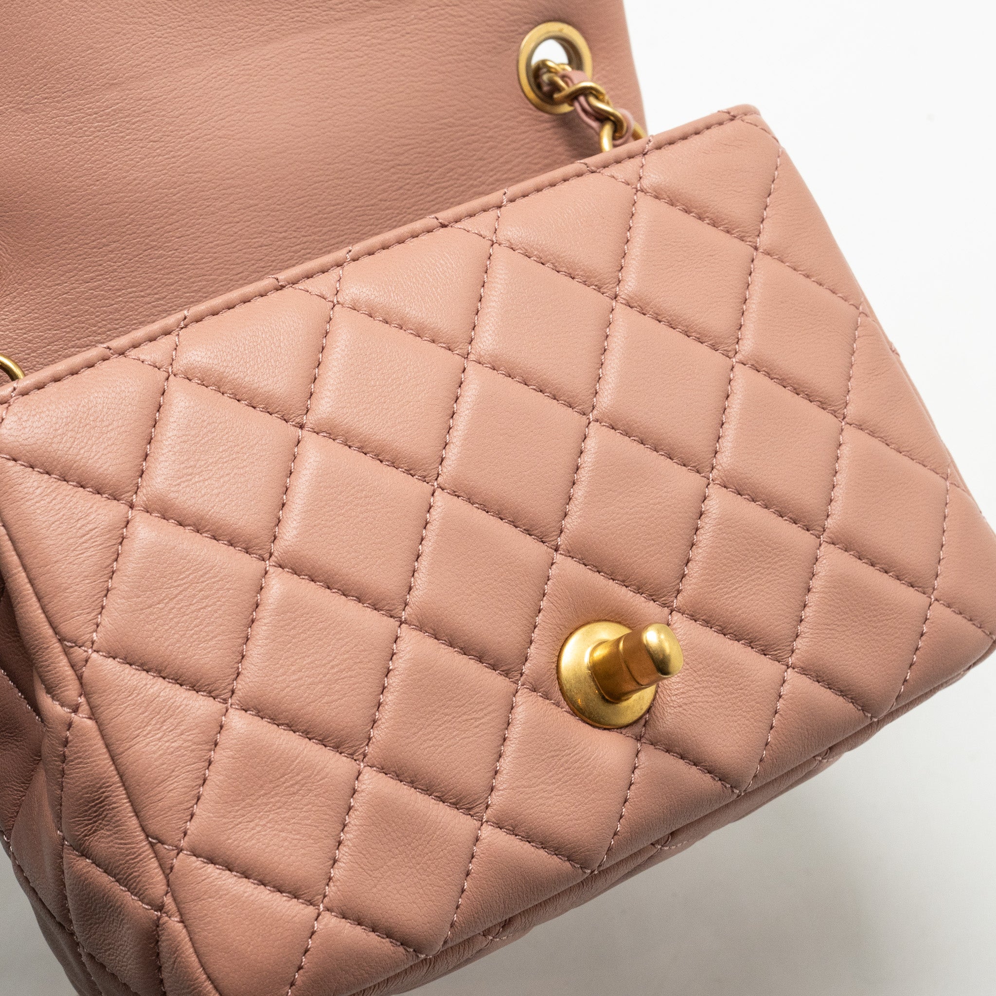 Chanel Pearl Crush Mini Square Flap Bag Lambskin Pink (Microchip)
