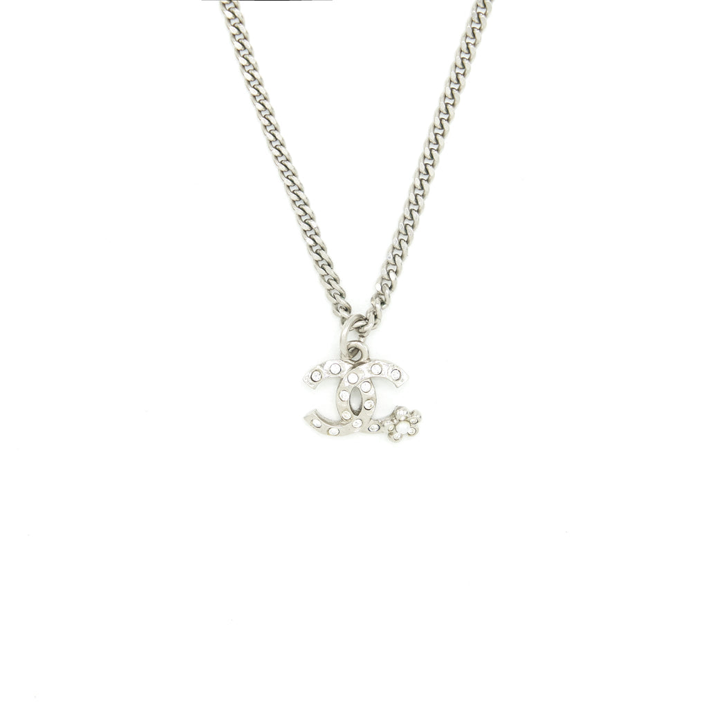 Chanel mini CC logo necklace
