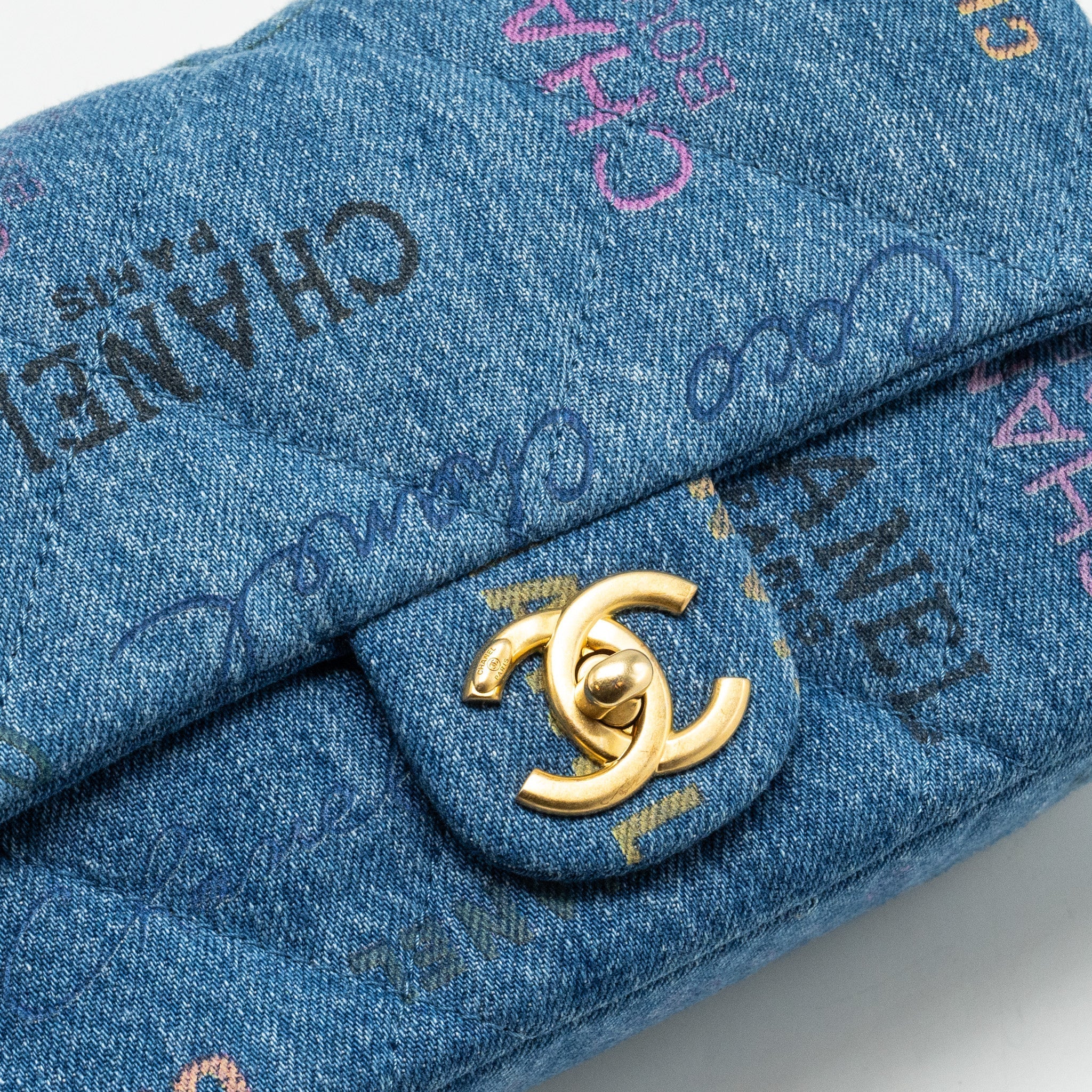 Chanel 22P Flap bag denim blue  (microchip)