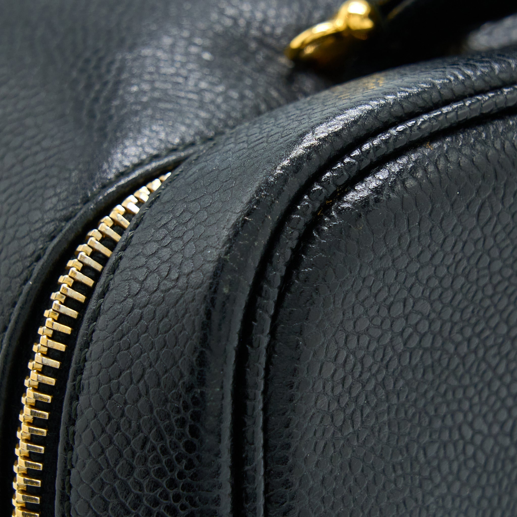 Chanel Vintage CC Logo Vanity Caviar Black