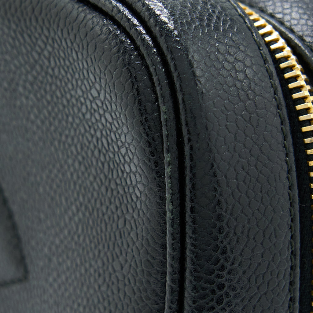 Chanel Vintage CC Logo Vanity Caviar Black
