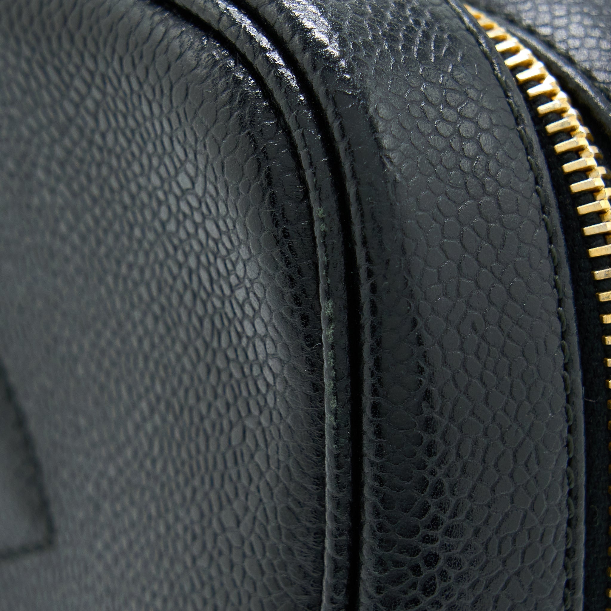 Chanel Vintage CC Logo Vanity Caviar Black