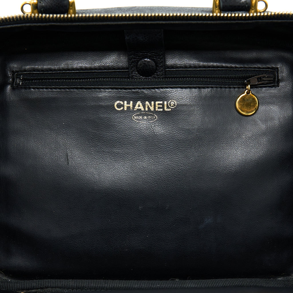 Chanel Vintage CC Logo Vanity Caviar Black