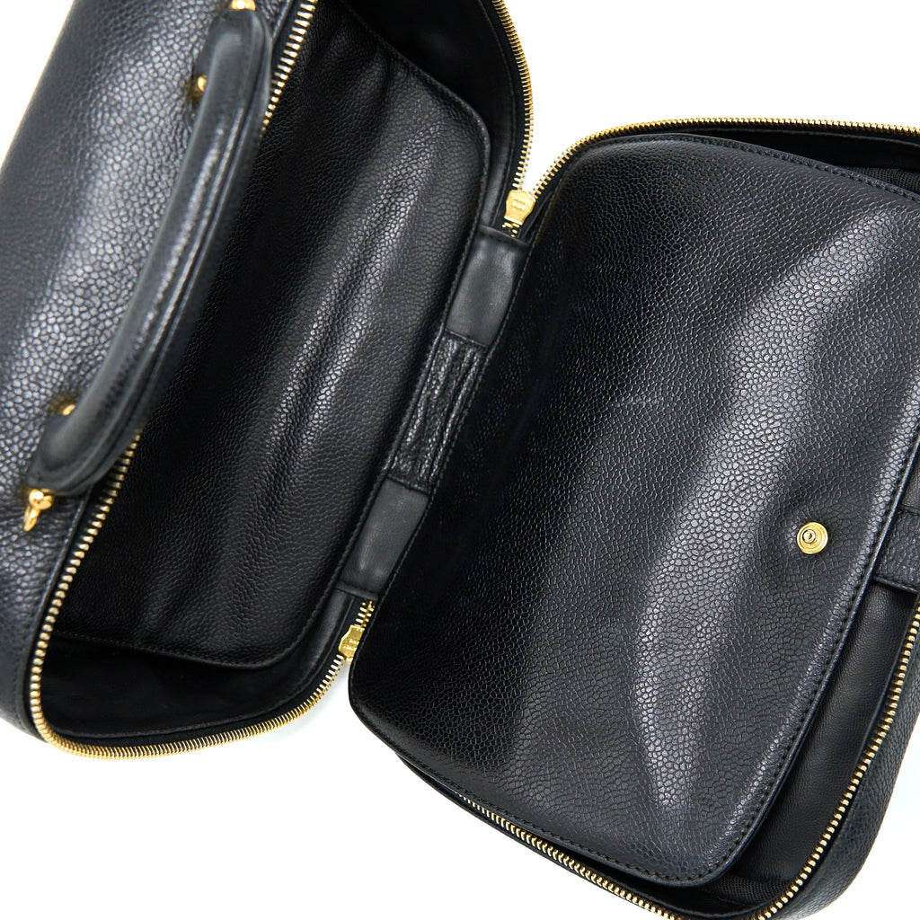 Chanel Vintage CC Logo Vanity Caviar Black
