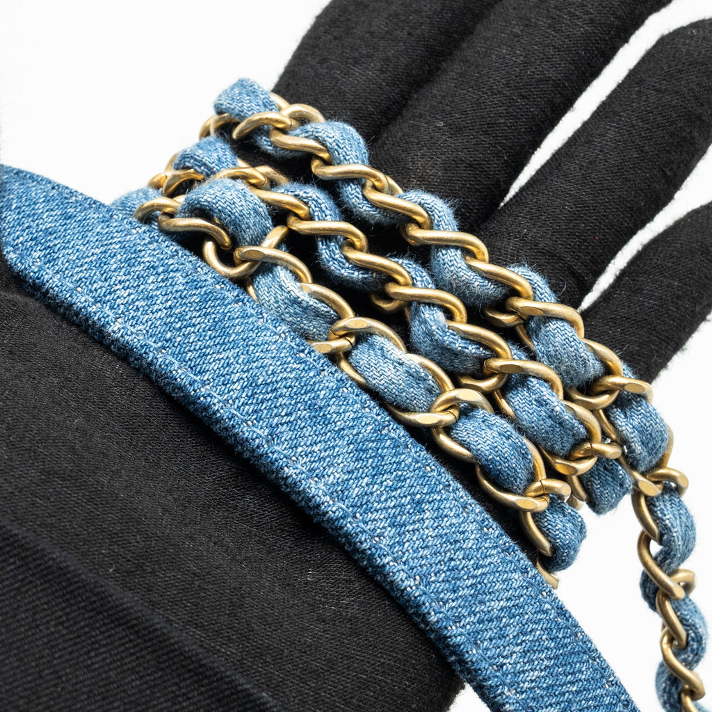 Chanel 22P Flap bag denim blue  (microchip)