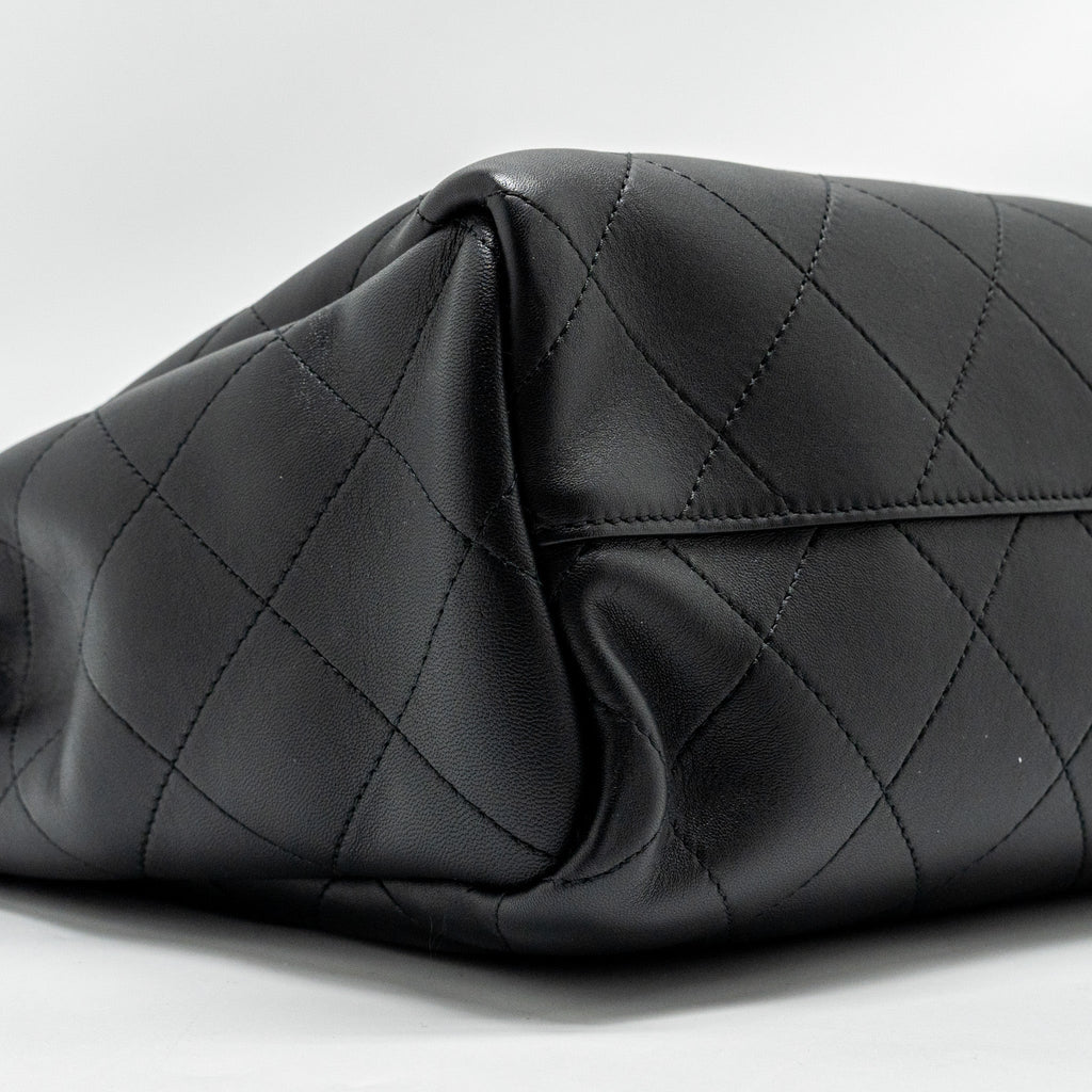 Chanel Hampton Tote Bag Lambskin Black