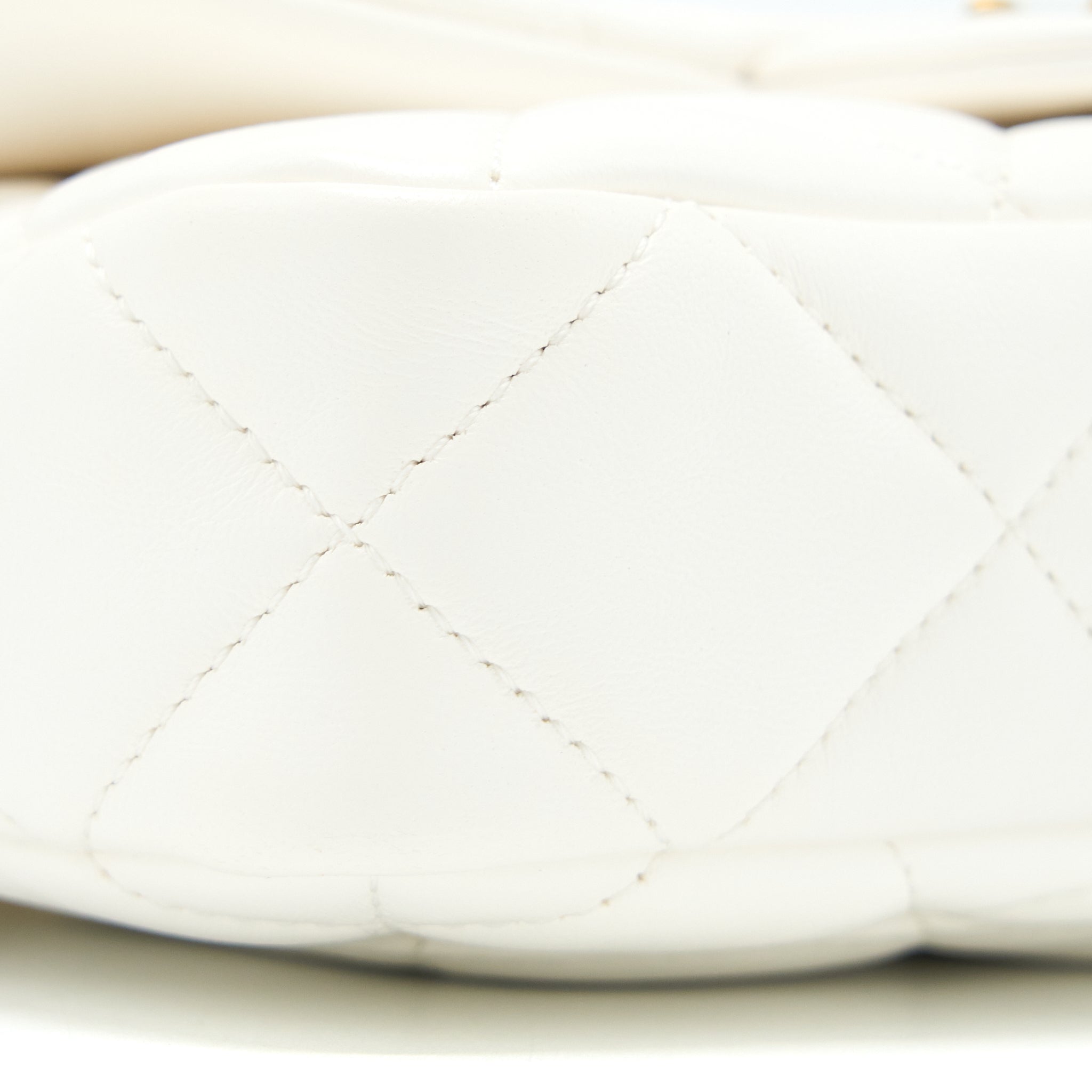 Chanel 22S Giant Chain Flap Shoulder Bag Lambskin White Brushed  (Microchip)