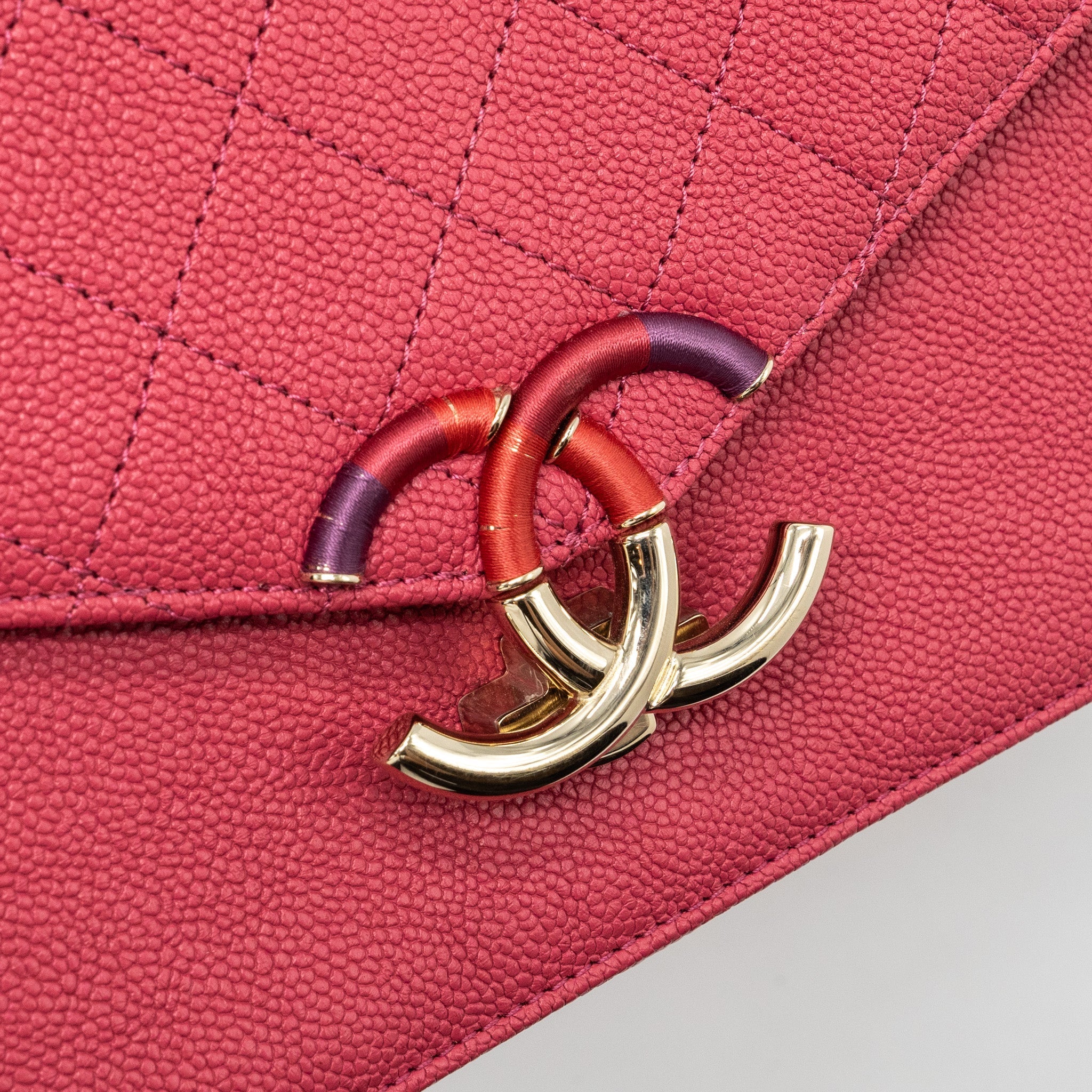 Chanel Giant CC logo Messenger Bag Grained Calfskin Pink L