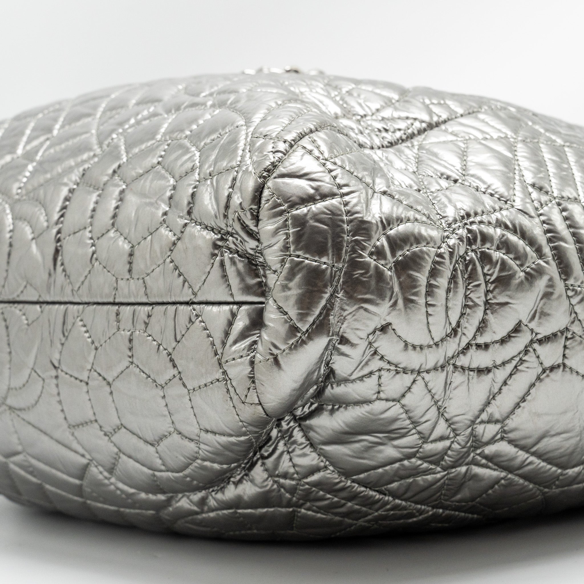 Chanel Vinyl Graphic Edge Tote Patent Silver