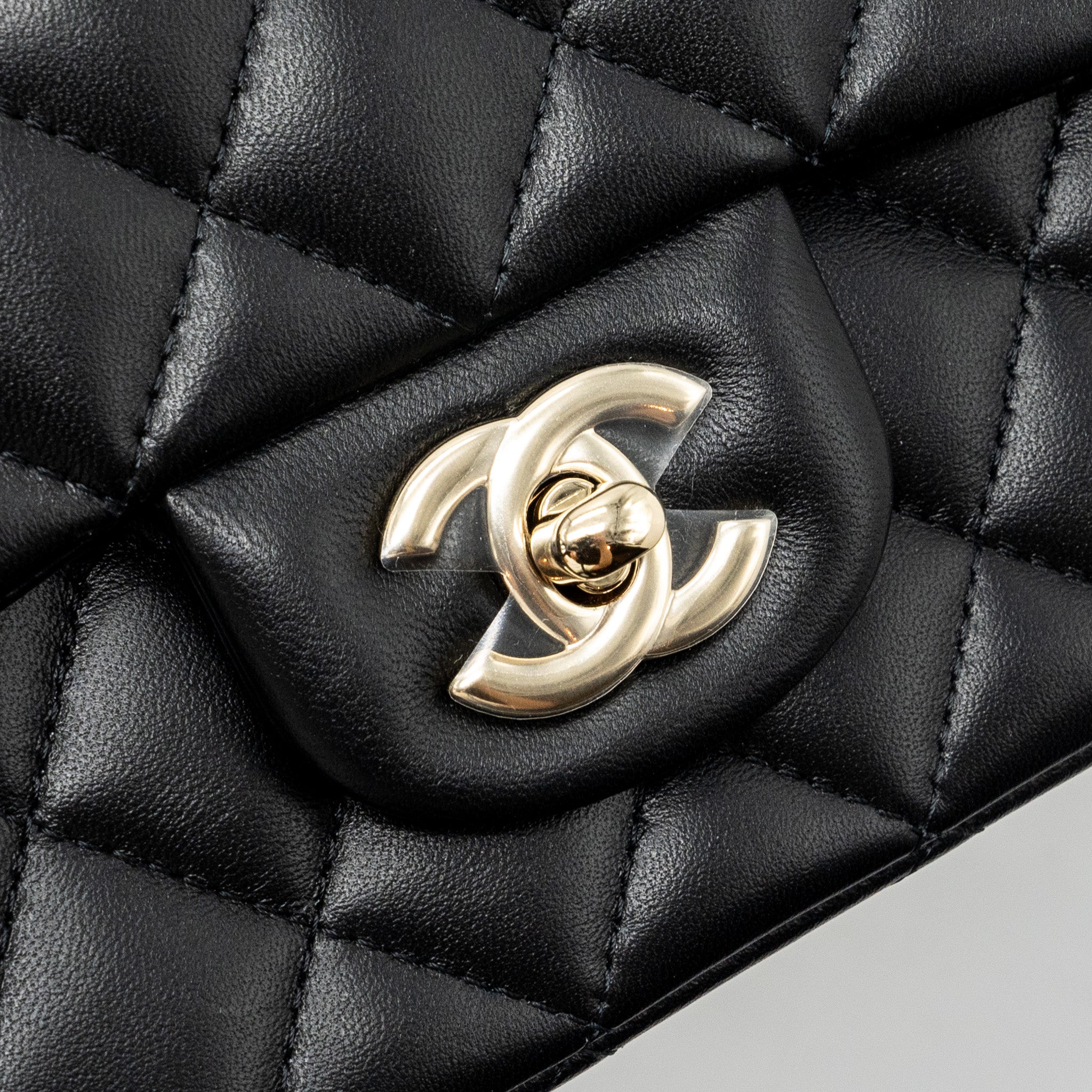 Chanel Top Handle Mini Rectangular Flap Bag lambskin Black L(Microchip)