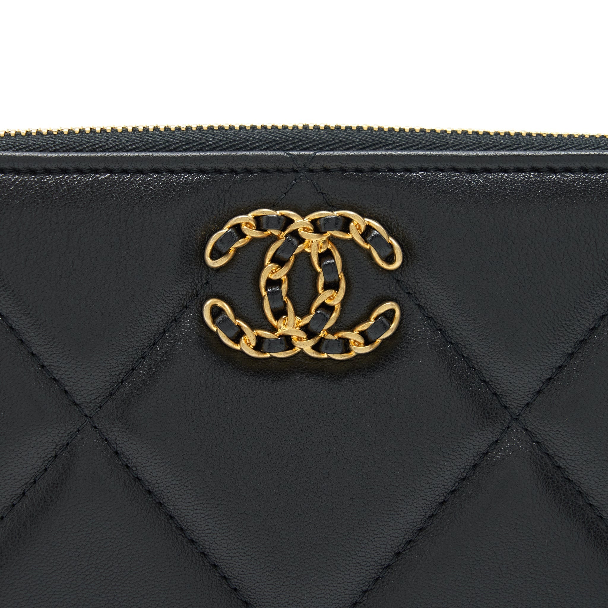Chanel 19 Pouch Lambskin Black