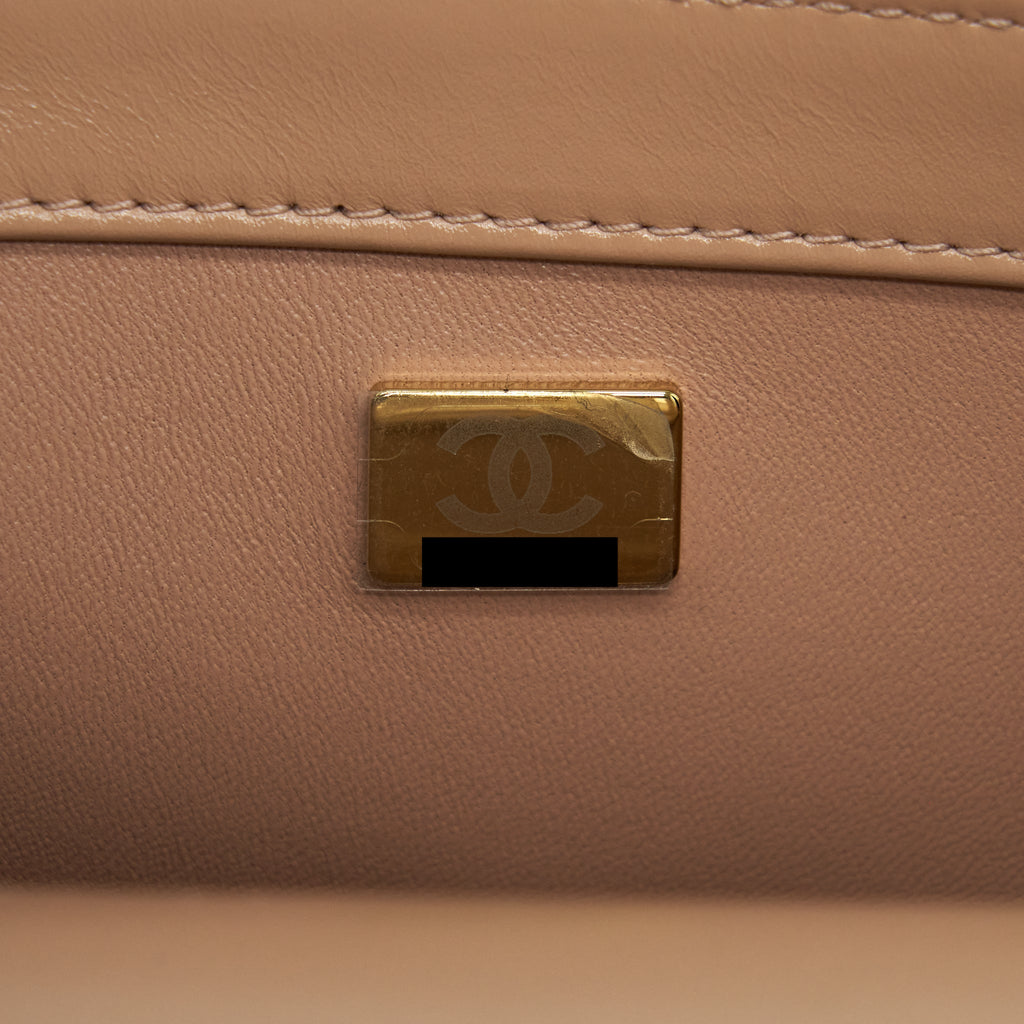 Chanel 21A Gold Crush Flap Bag Calfskin Beige