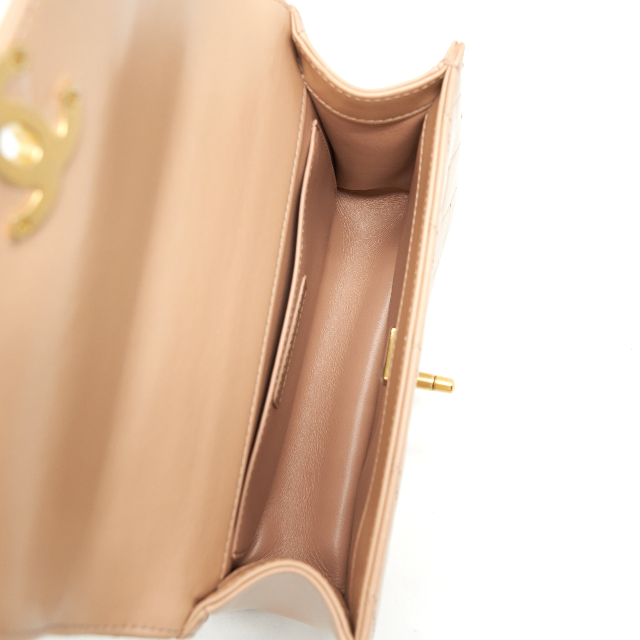 Chanel 21A Gold Crush Flap Bag Calfskin Beige