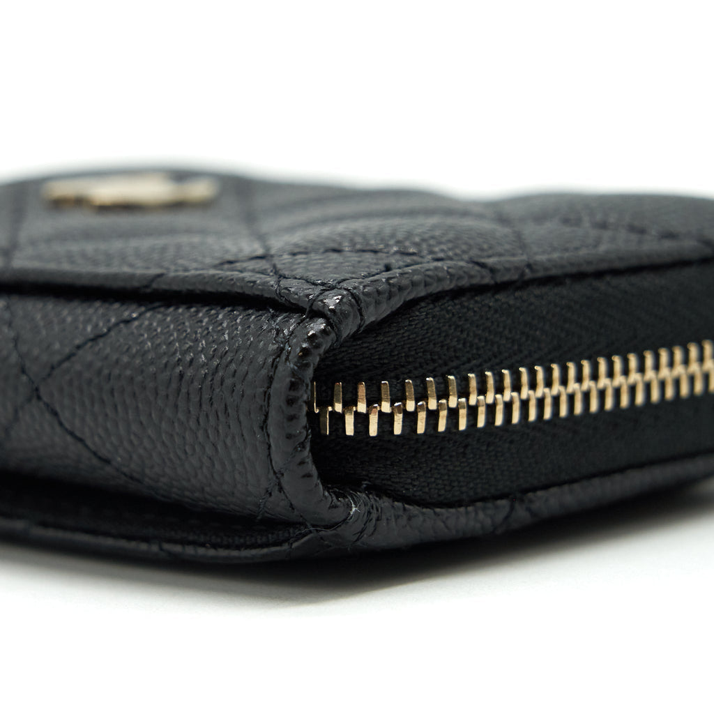 Chanel 22P Zip Card Holder Caviar Black L
