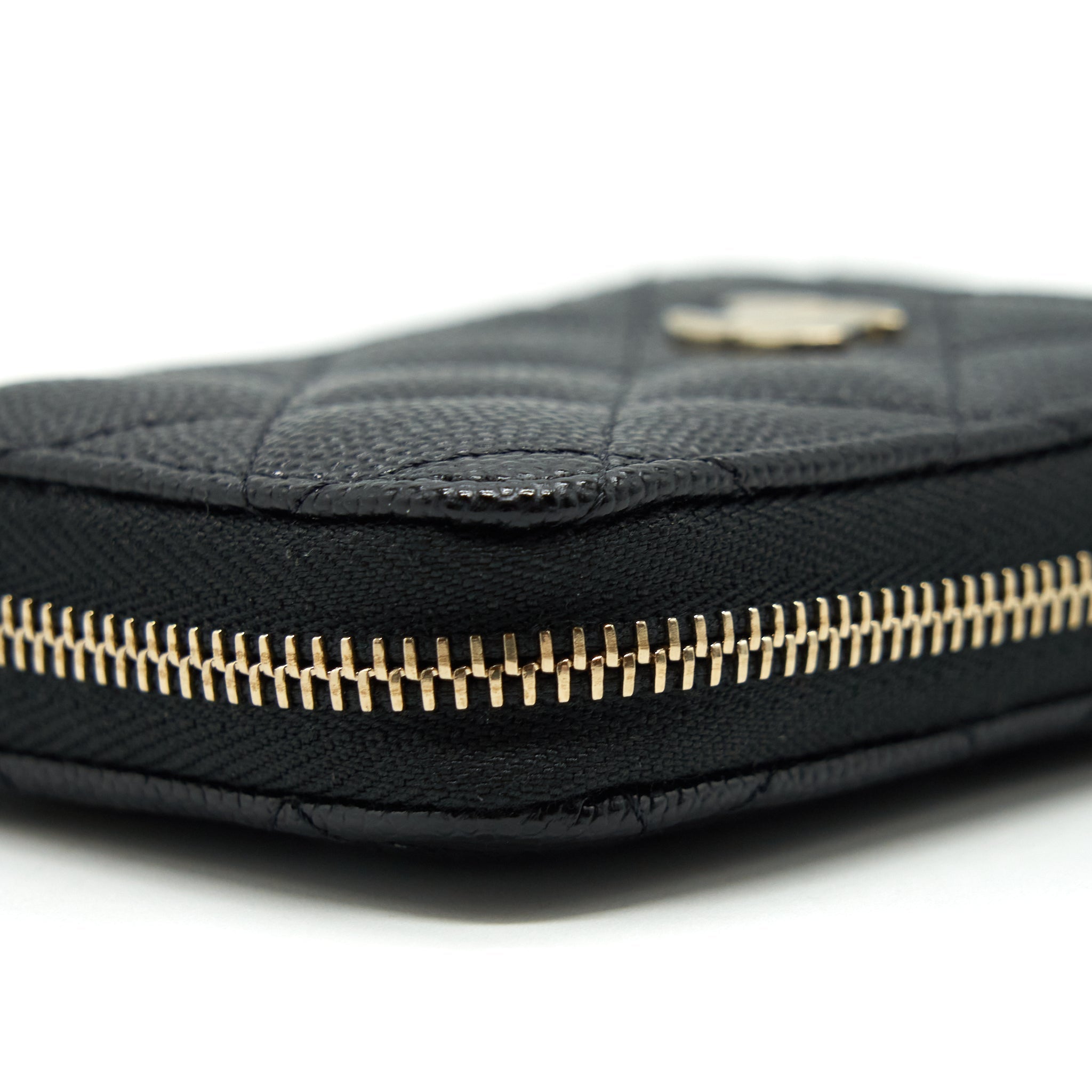 Chanel 22P Zip Card Holder Caviar Black L