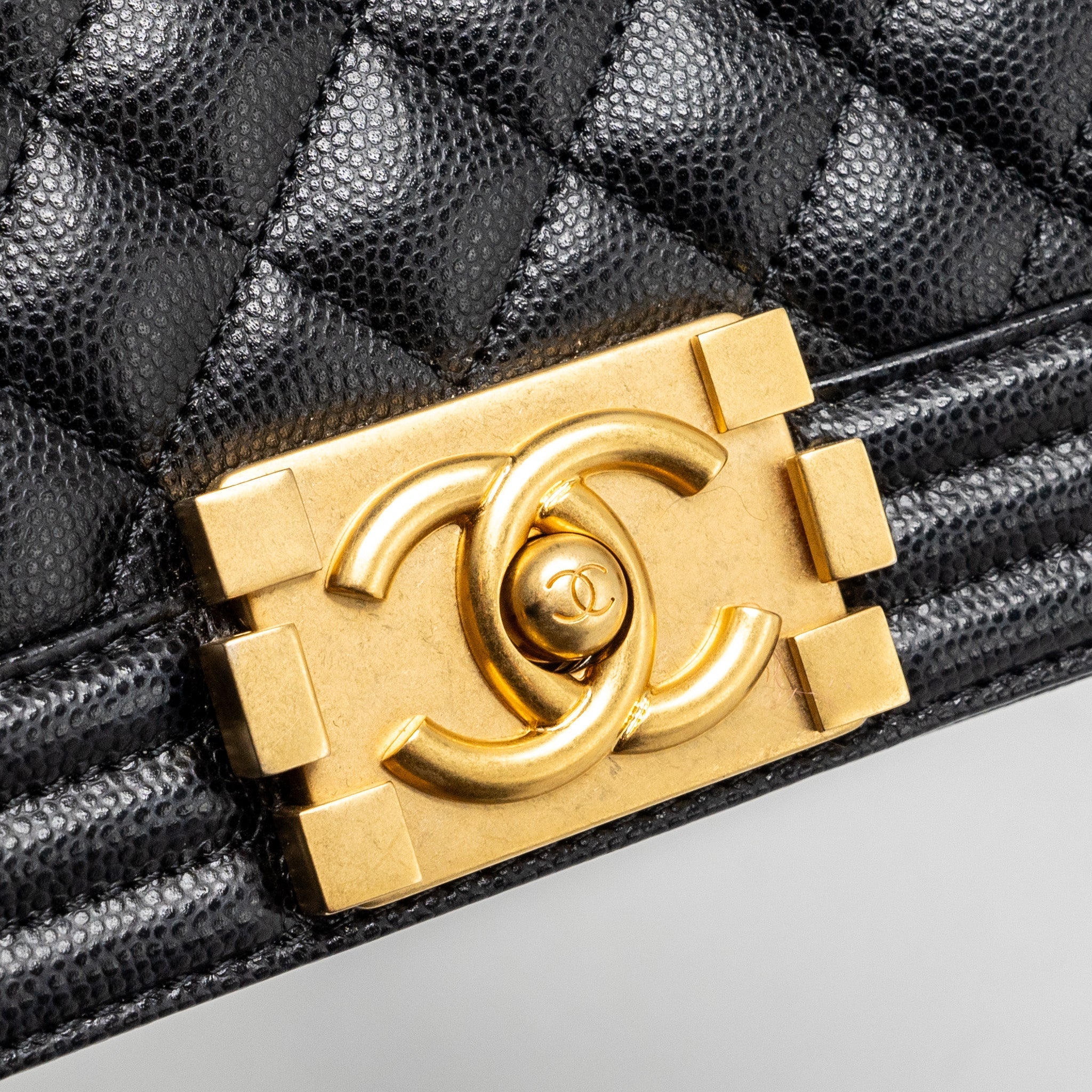 Chanel small boy bag caviar black  (Microchip)