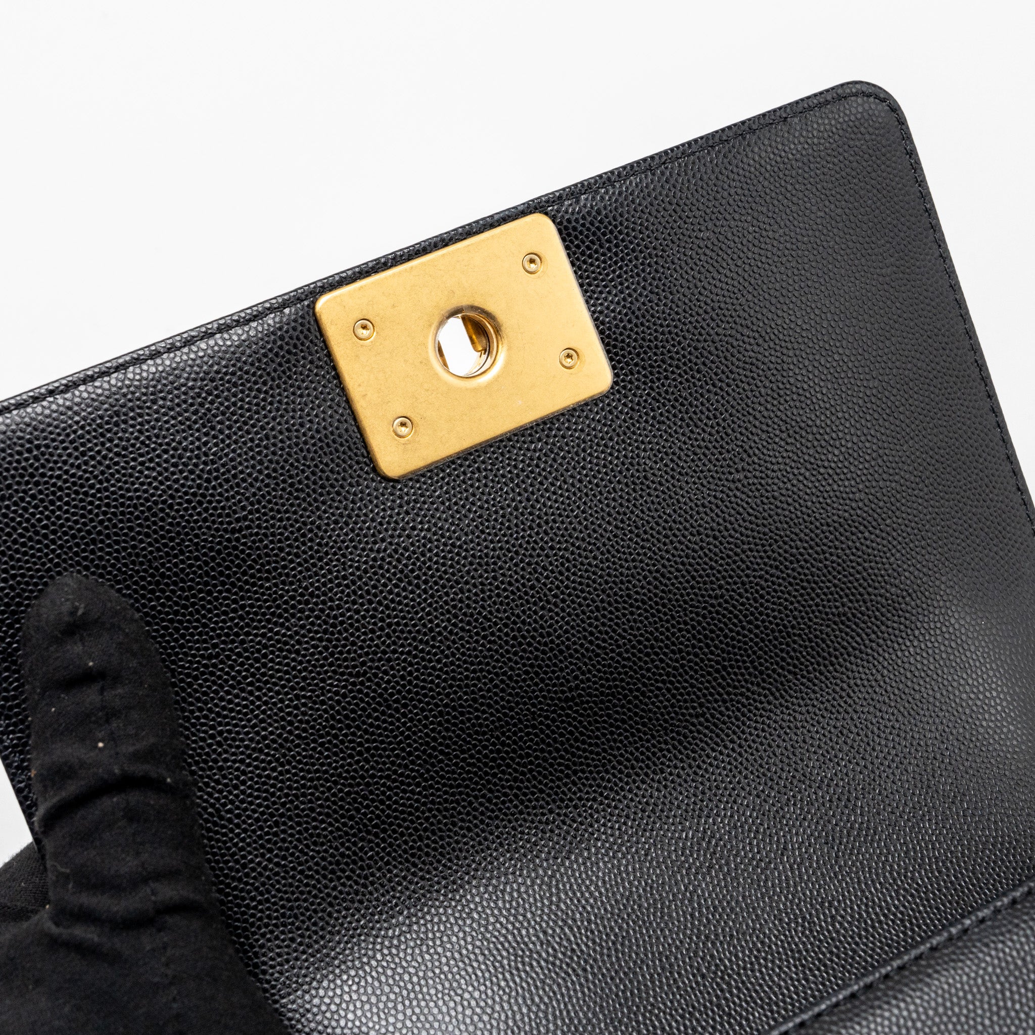 Chanel small boy bag caviar black  (Microchip)