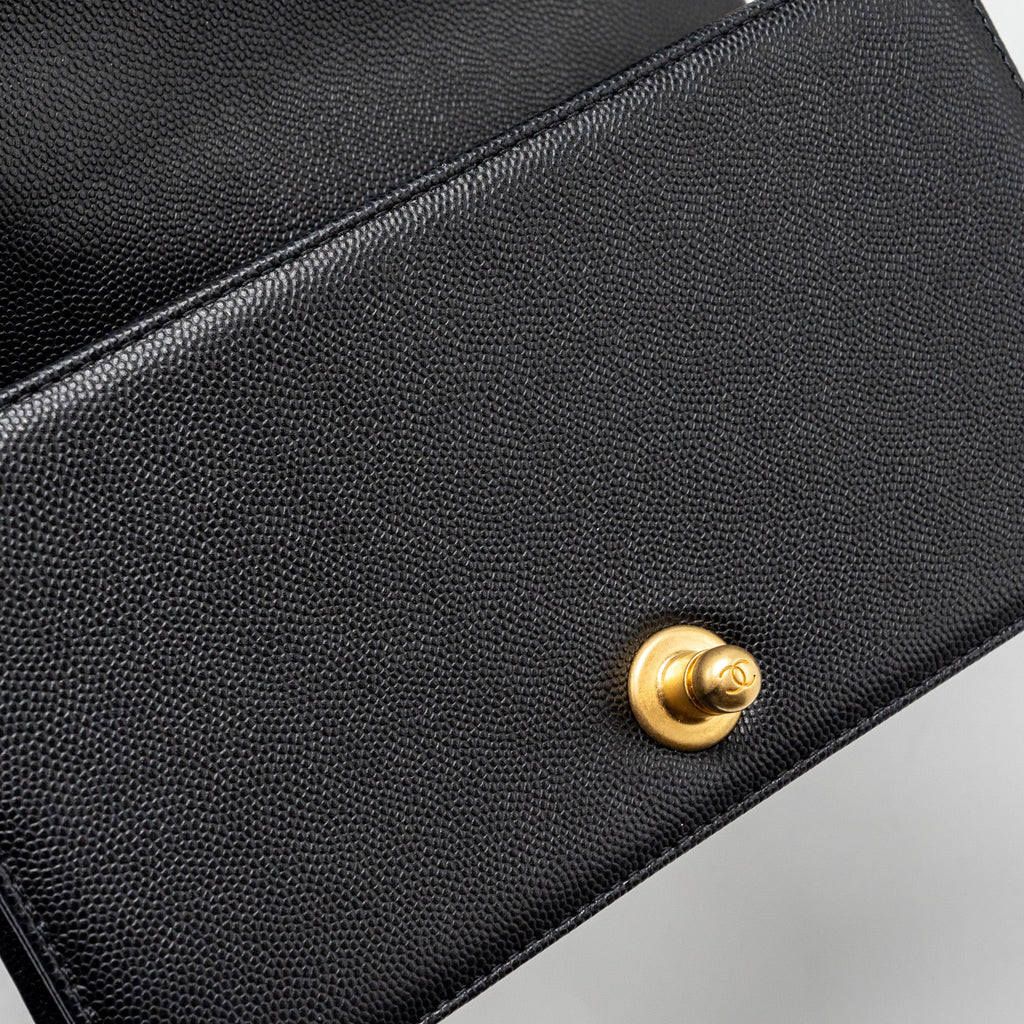 Chanel small boy bag caviar black  (Microchip)