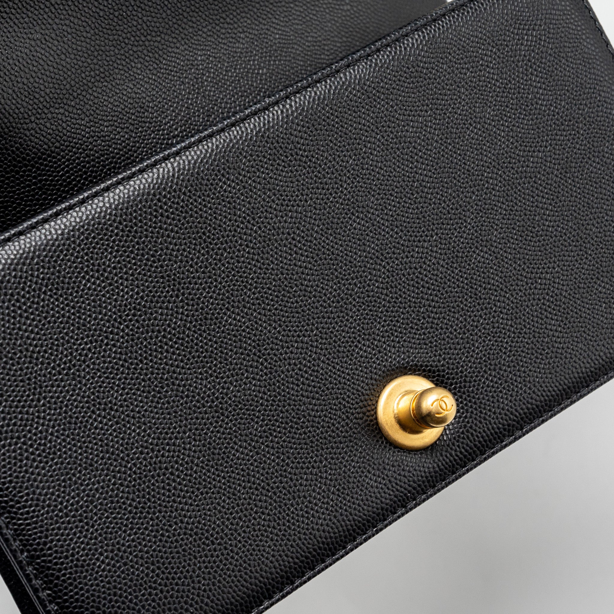 Chanel small boy bag caviar black  (Microchip)