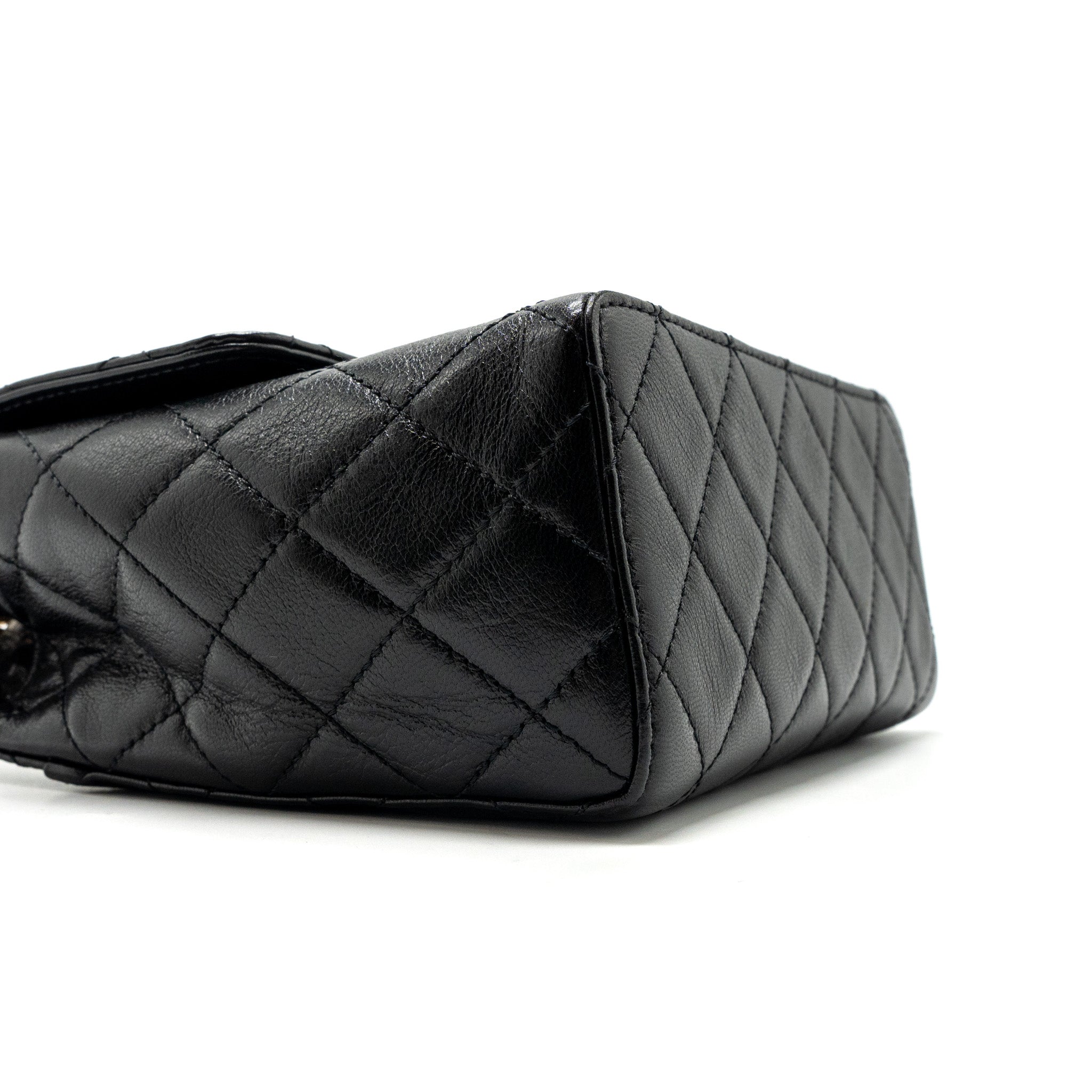Chanel 22K retro new square large flap bag goatskin black  (microchip)