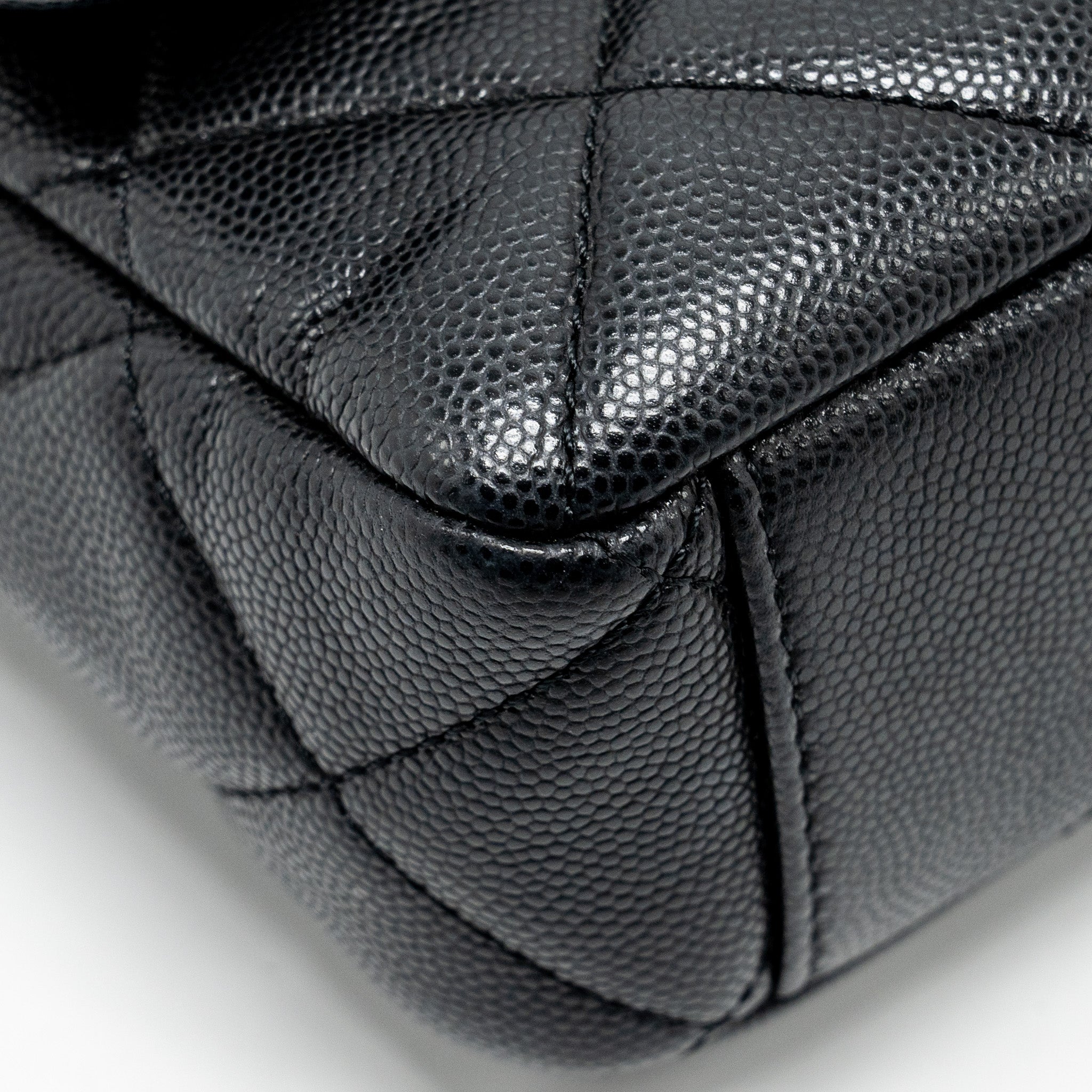 Chanel Twist your button quilted flap bag caviar black  (microchip)