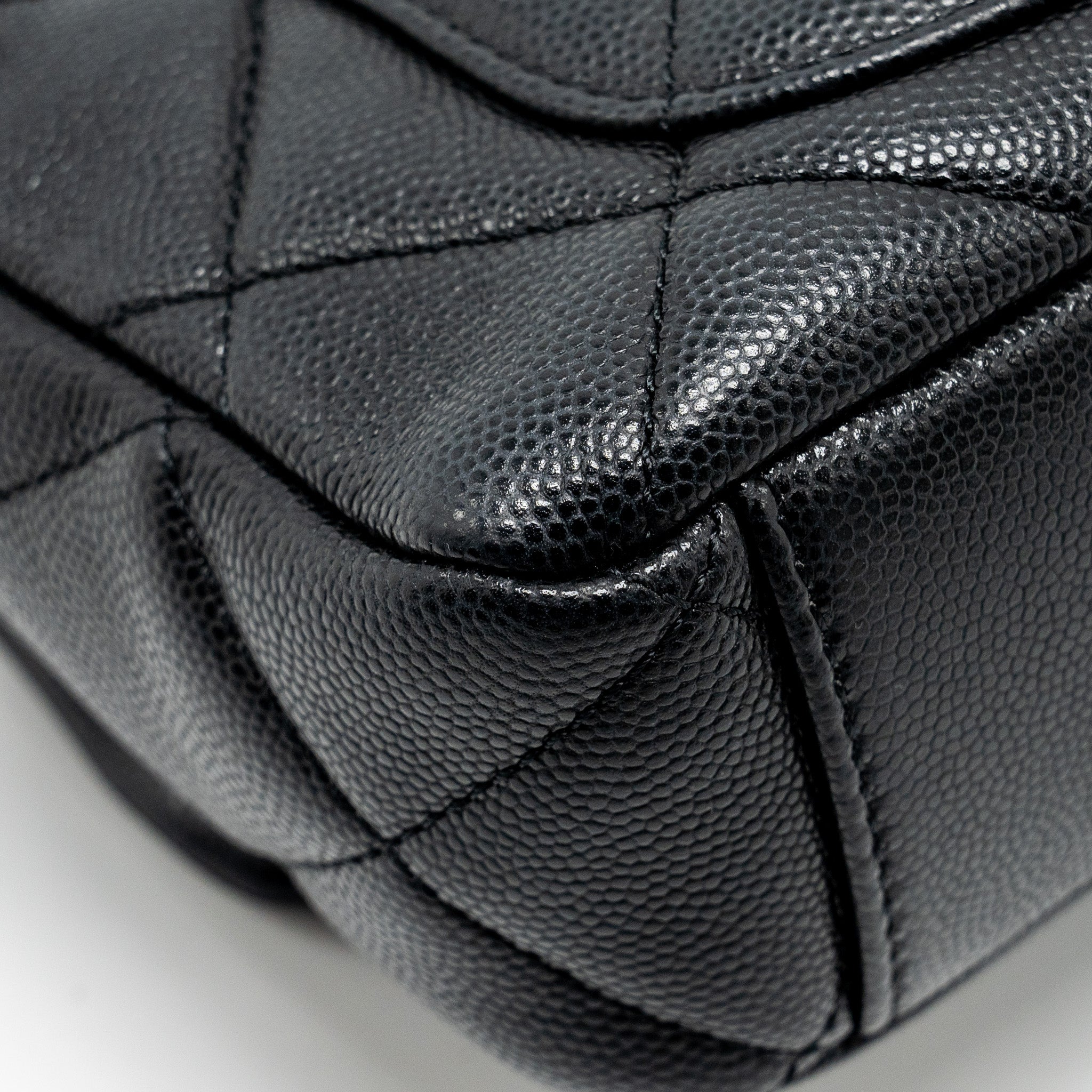 Chanel Twist your button quilted flap bag caviar black  (microchip)