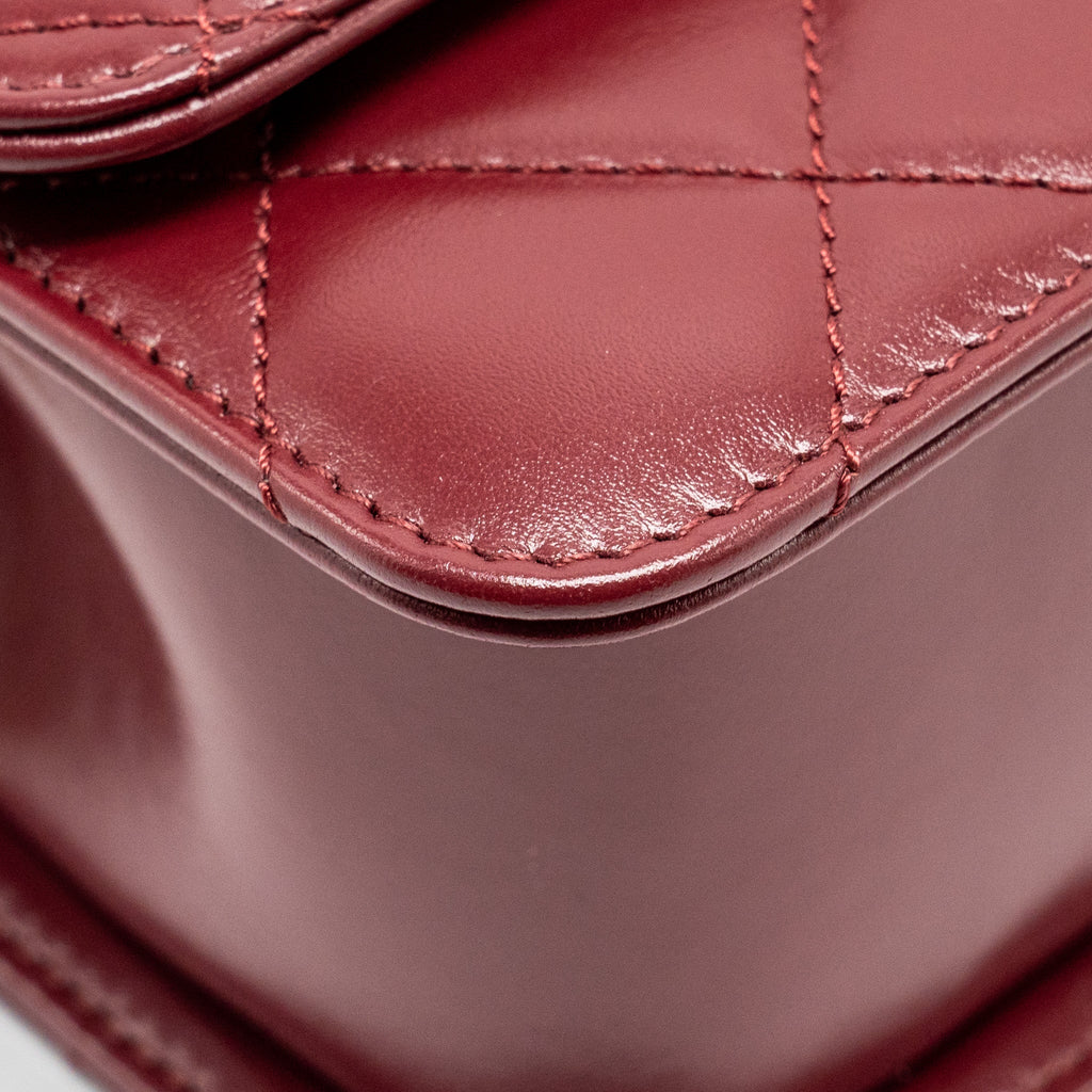 Chanel Gold Crush mini Flap bag Calfskin Red  (microchip)