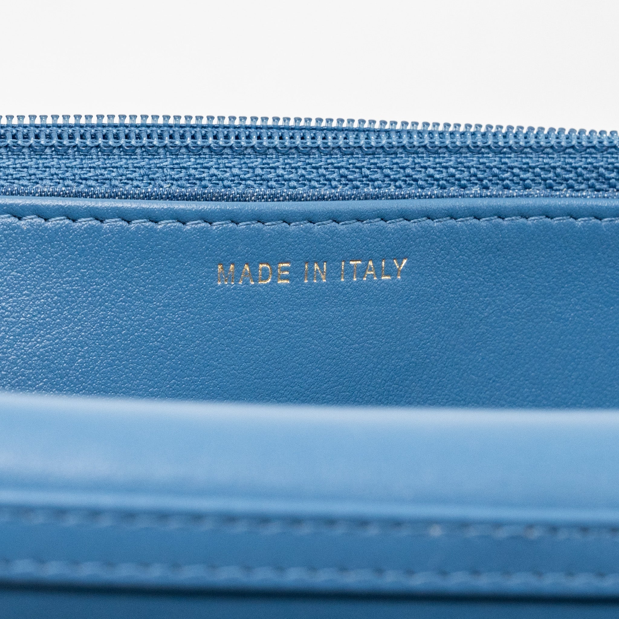 Chanel pearl crush wallet on chain denim blue  (microchip)