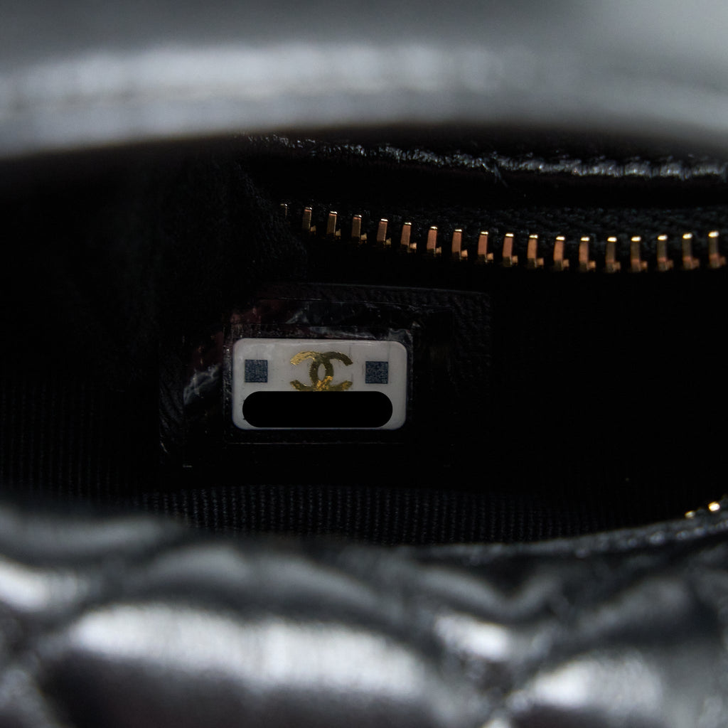 Chanel 23c Round Cruise Pouch Lambskin Black L (Microchip)