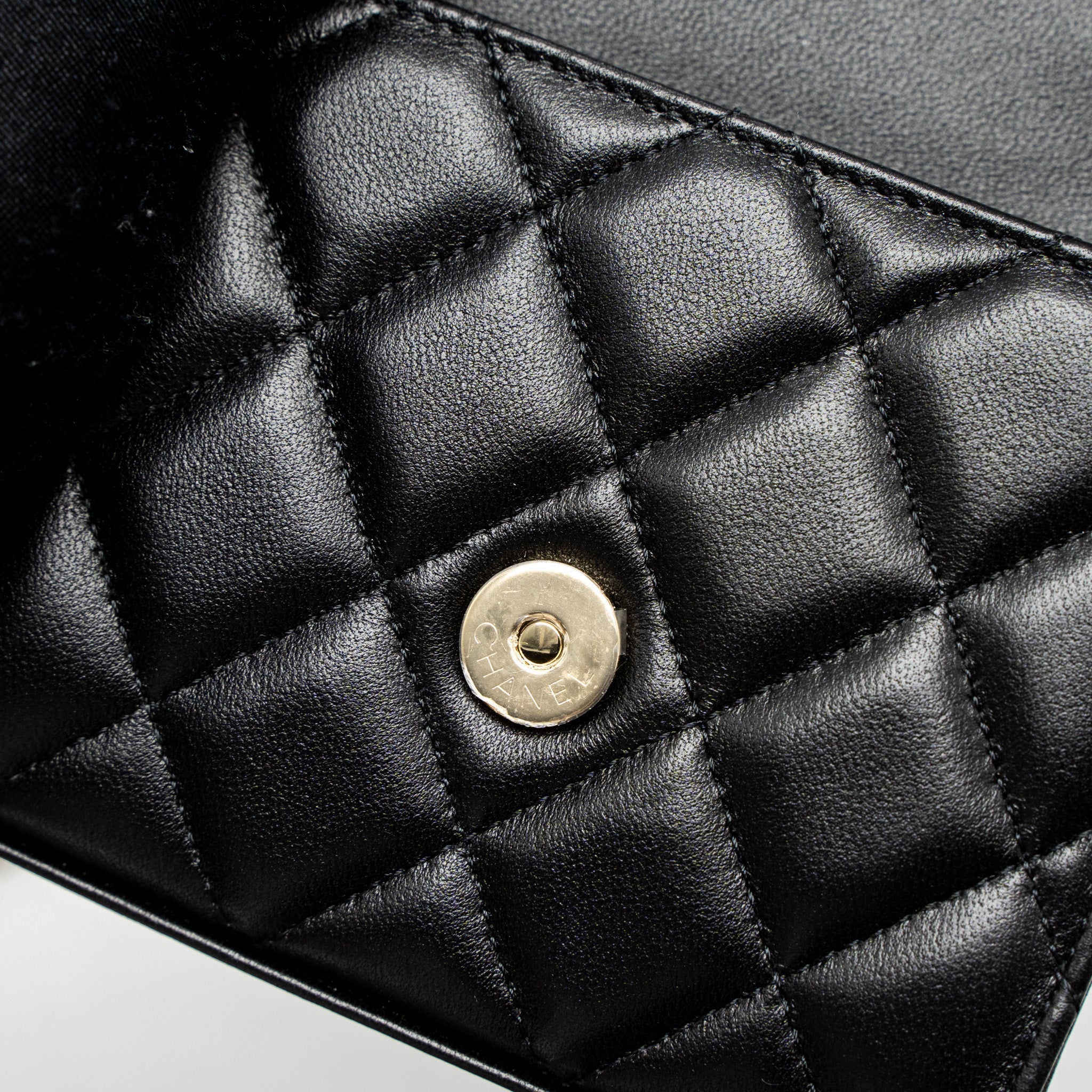 Chanel Top Handle Mini Flap Bag Lambskin Black L (Microchip)