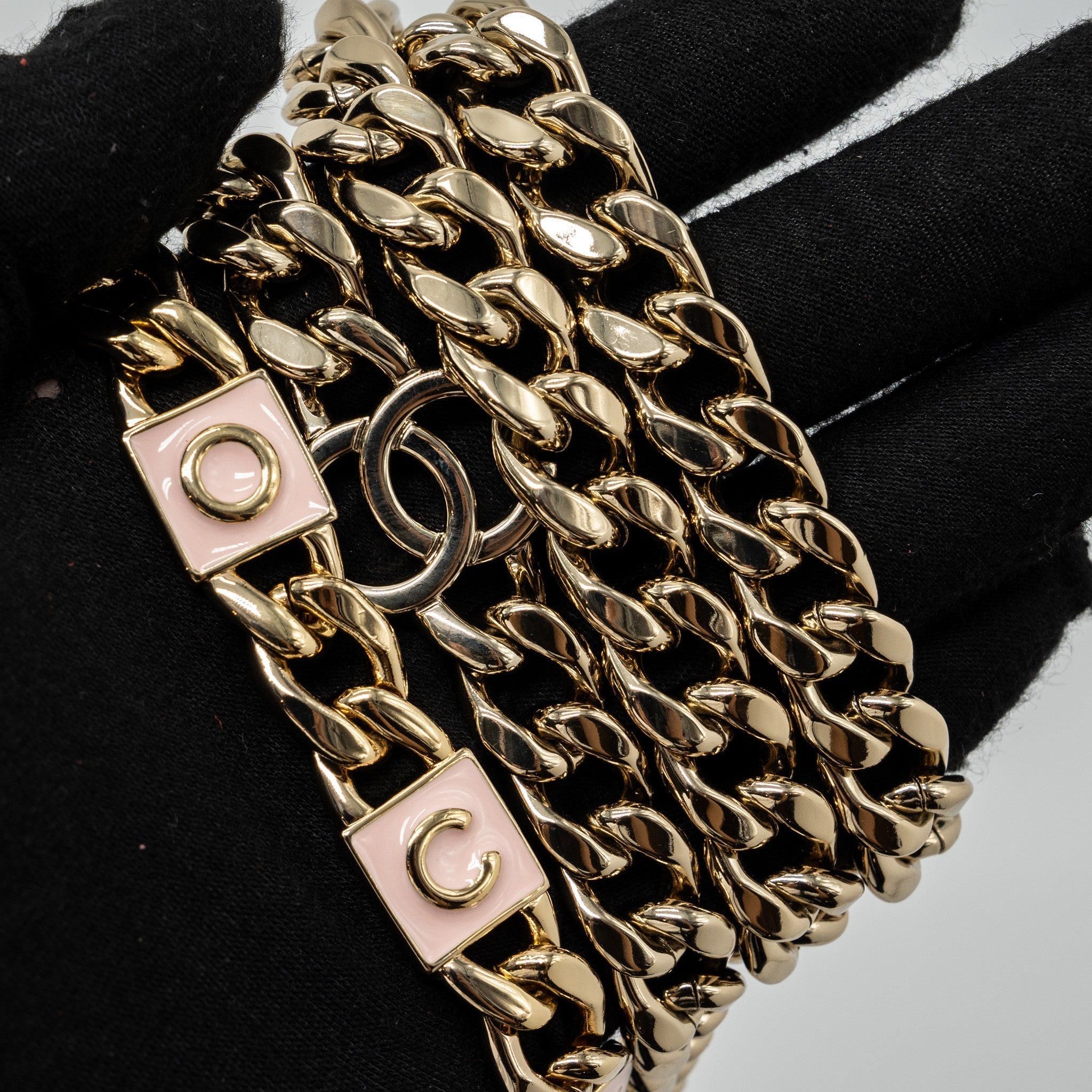 Chanel mini vanity with giant chain lambskin light pink L