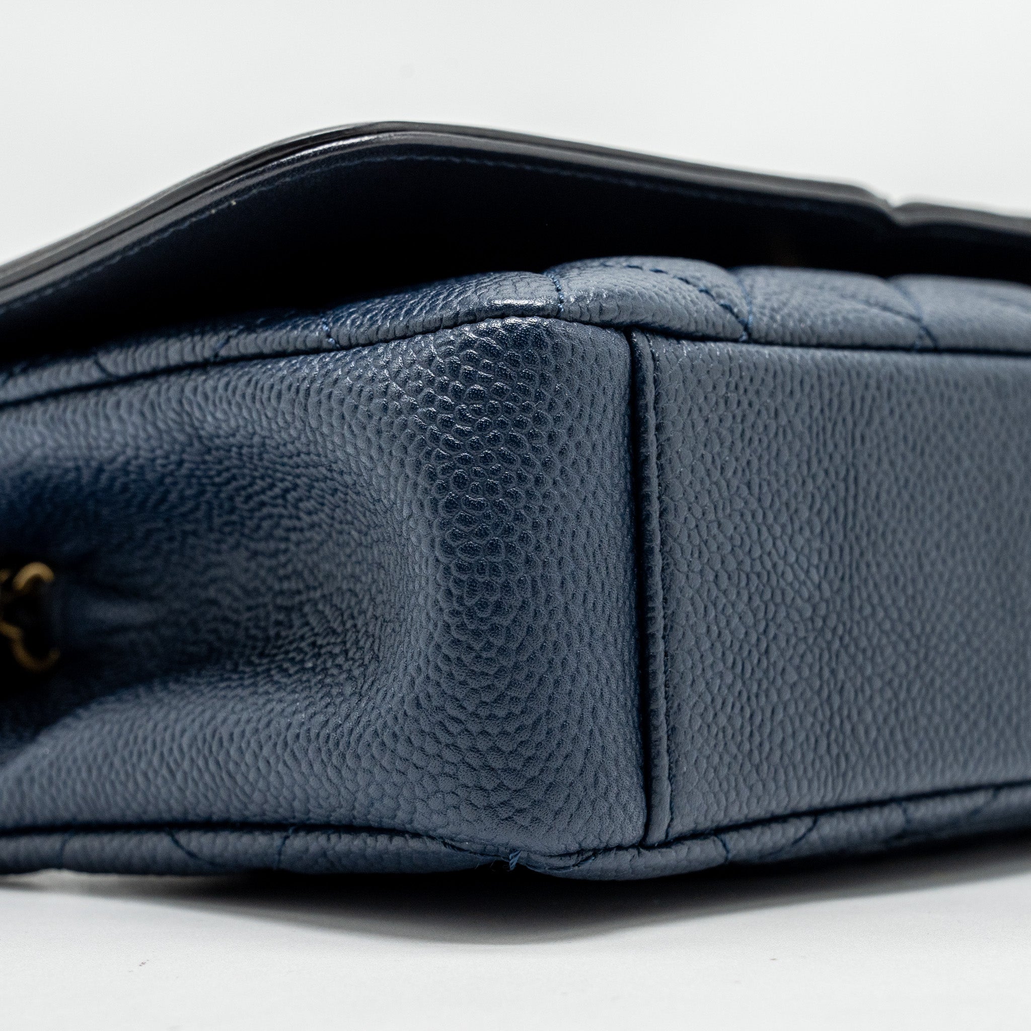 Chanel Filigree flap bag Caviar Navy/black