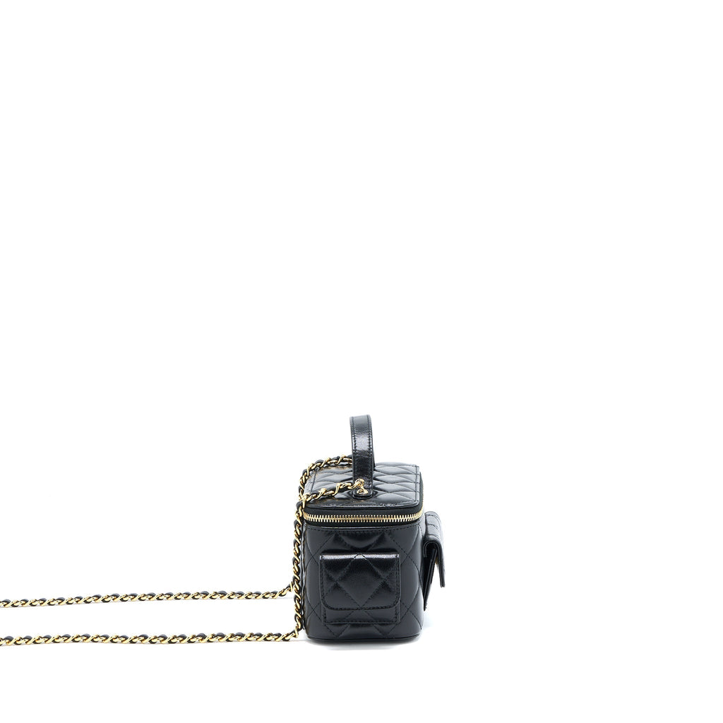 Chanel 22K Top Handle Pocket Long Vanity With Chain Black