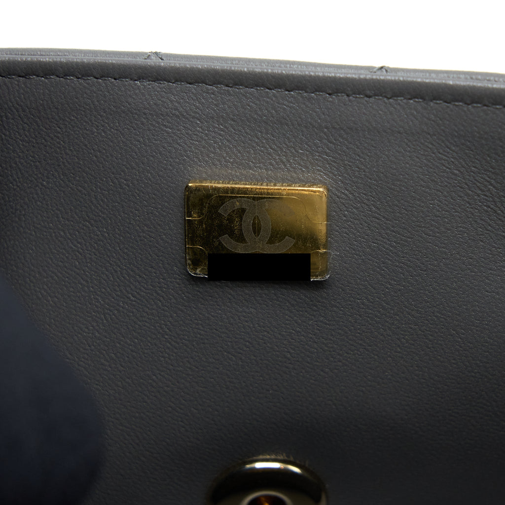 Chanel 22A Mini Rectangular Flap Bag Lambskin Grey L (Microchip)